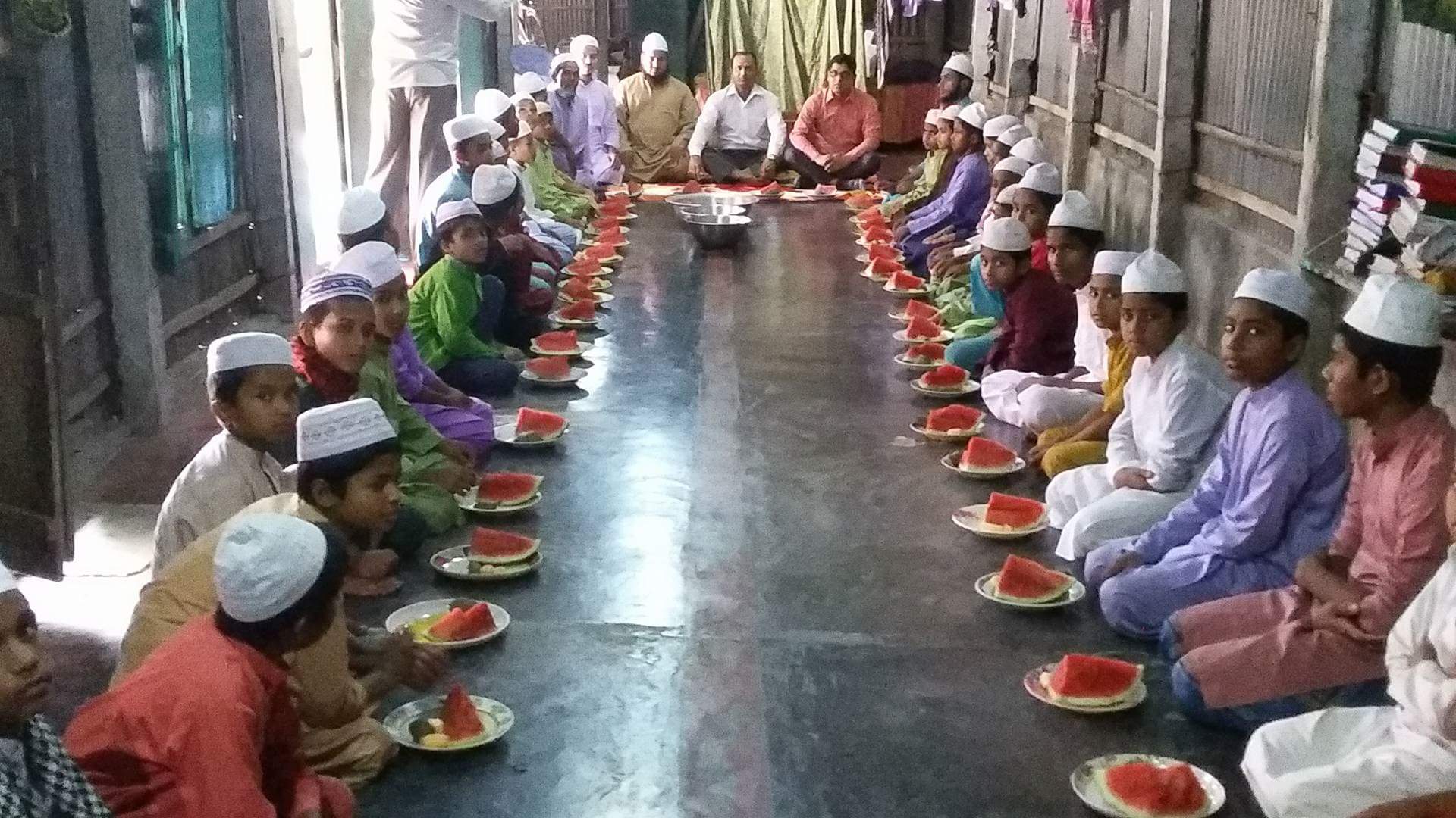 এ‌তিমখানা প‌রিদশন