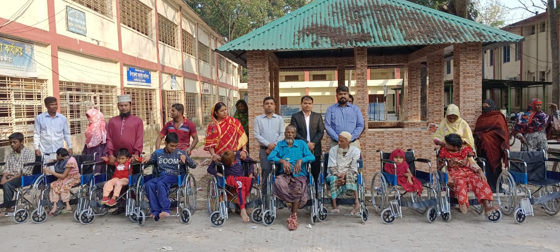 হুইল চেয়ার বিতরণ