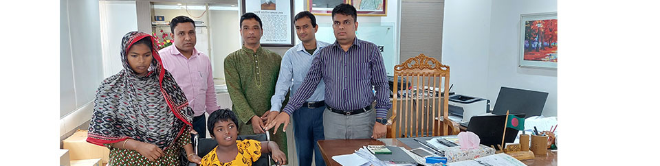 হুইল চেয়ার বিতরণ