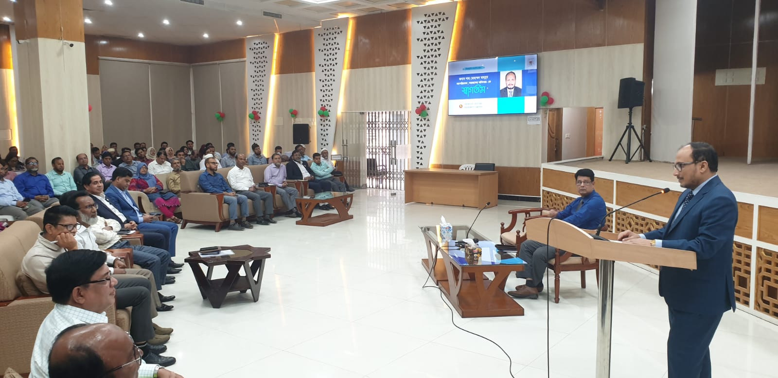 নব যোগদানকৃত সম্মানিত মহাপরিচালক জনাব শাহ মোহাম্মদ মাহবুব মহোদয় সমাজসেবা অধিদপ্তরের সকল পর্যায়ের কর্মকর্তা-কর্মচারীদের সাথে পরিচিতি ও মতবিনিময় সভায় অংশগ্রহণ।
