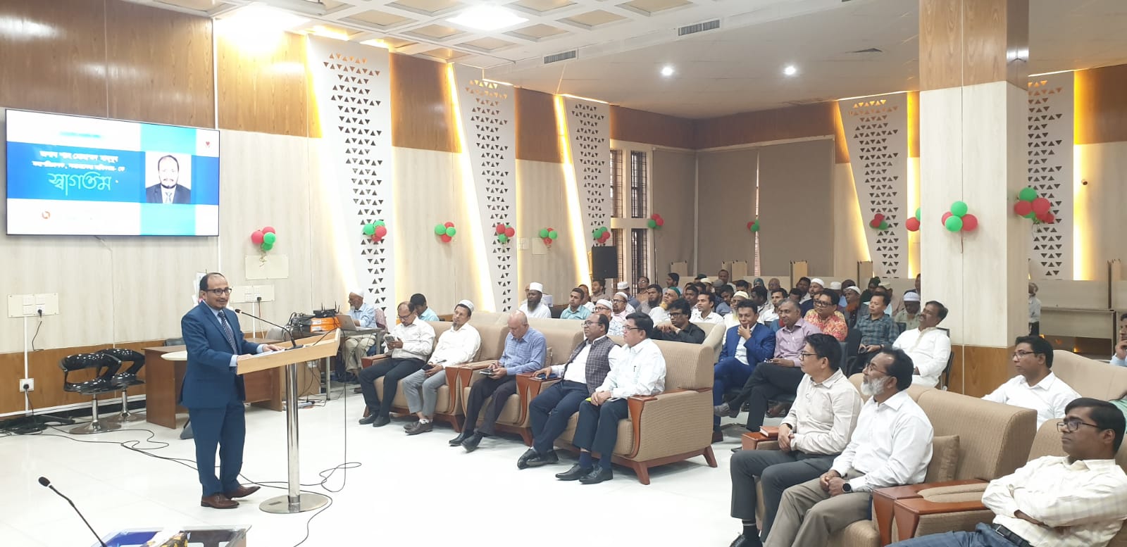 নব যোগদানকৃত সম্মানিত মহাপরিচালক জনাব শাহ মোহাম্মদ মাহবুব মহোদয় সমাজসেবা অধিদপ্তরের সকল পর্যায়ের কর্মকর্তা-কর্মচারীদের সাথে পরিচিতি ও মতবিনিময় সভায় অংশগ্রহণ।