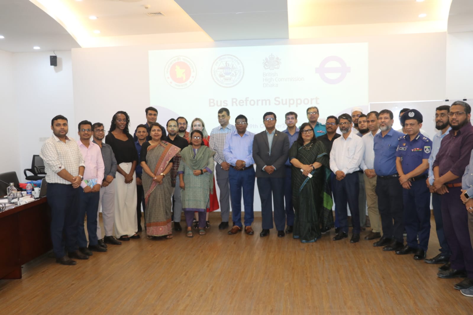 "যুক্তরাজ্যের Foreign, Commonwealth & Development Office (FCDO)-এর Green Cities, Insgrastructure and Energy Programme (GCIEP) ও ঢাকা পরিবহন সমন্বয় কর্তৃপক্ষ (ডিটিসিএ)-এর যৌথ উদ্যোগে আয়োজিত Bus Rreform Workshop"। তারিখ:২৭ অক্টোবর, ২০২৫