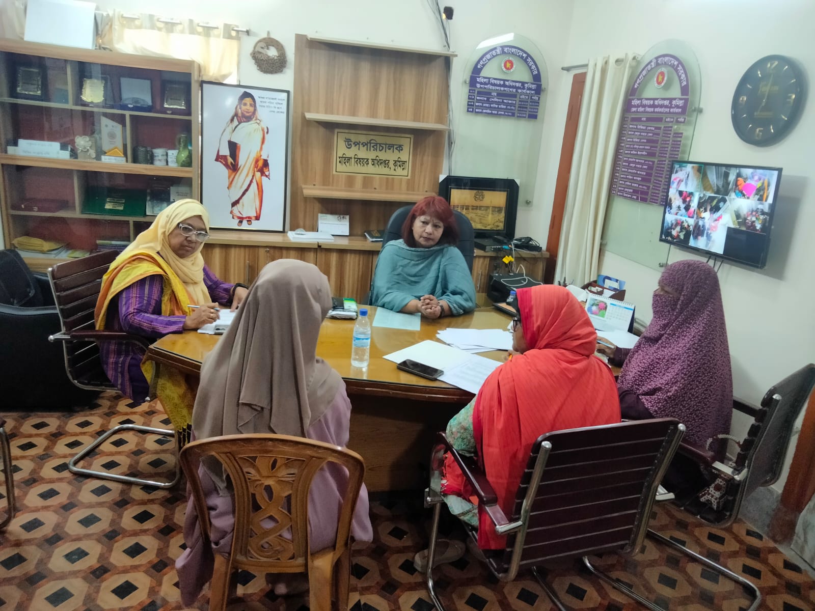 জীবিকায়নের জন্য মহিলাদের দক্ষতাভিত্তিক প্রশিক্ষণার্থী বাছাই কমিটর স্বাক্ষাৎকার গ্রহণ।