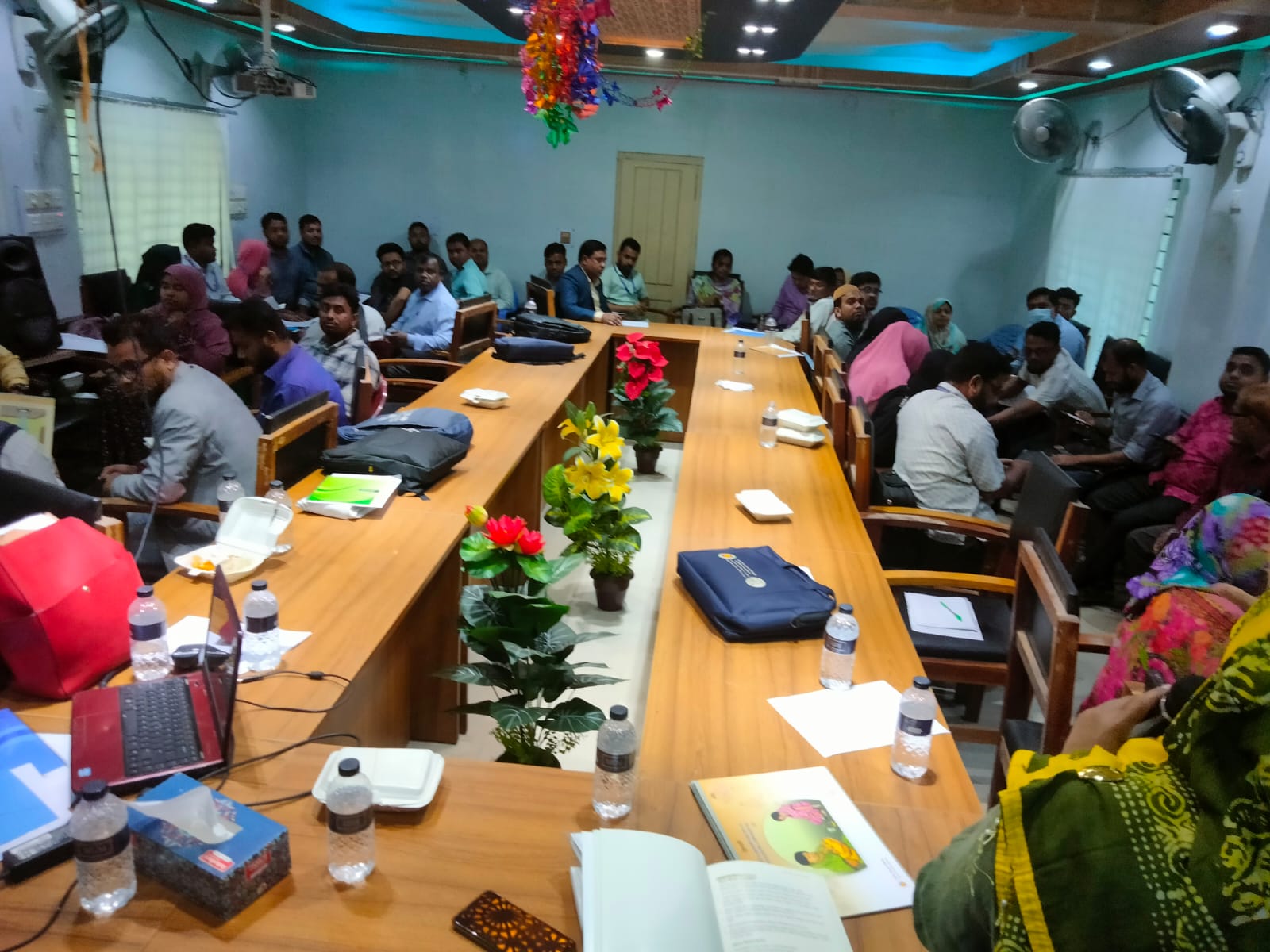 মা ও শিশু সহায়তা কর্মসূচীর আওতায় Tot প্রশিক্ষণের দলীয় কাজ