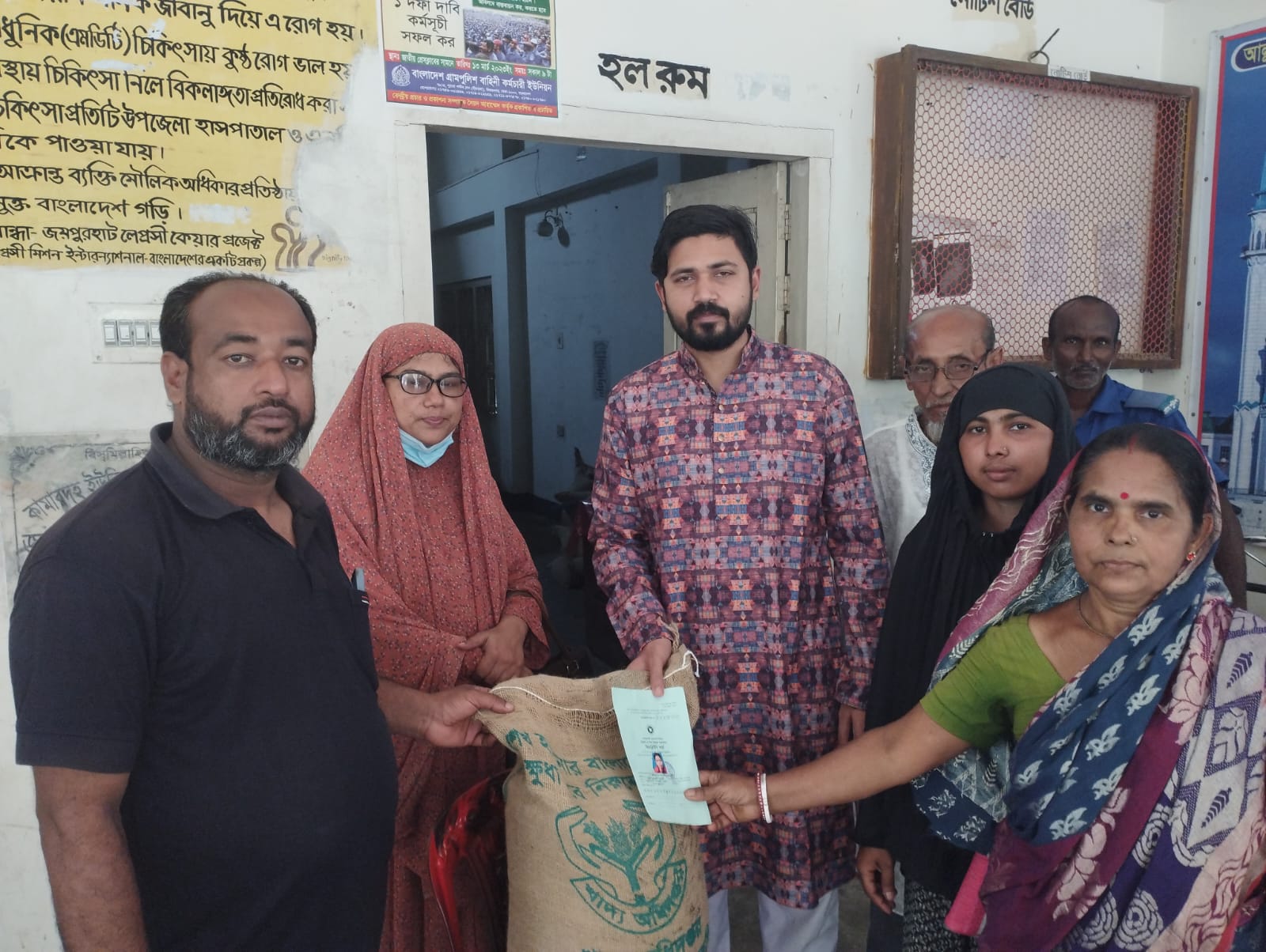 ভিডব্লিউবি চাল বিতরণ সরেজমিনে পরিদর্শন