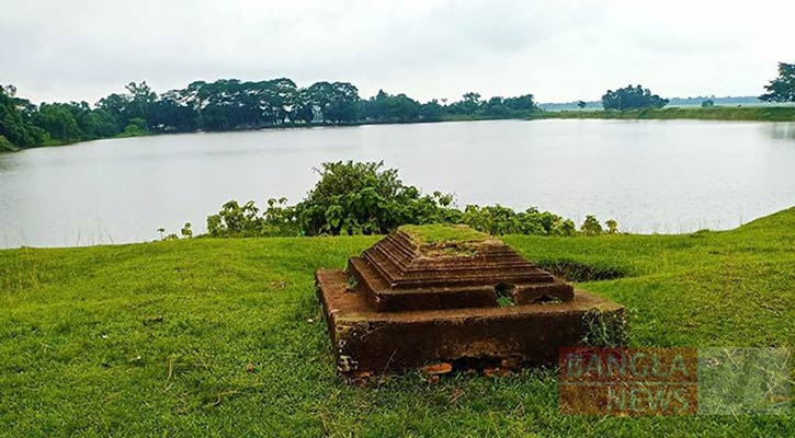 ব্যানার ২
