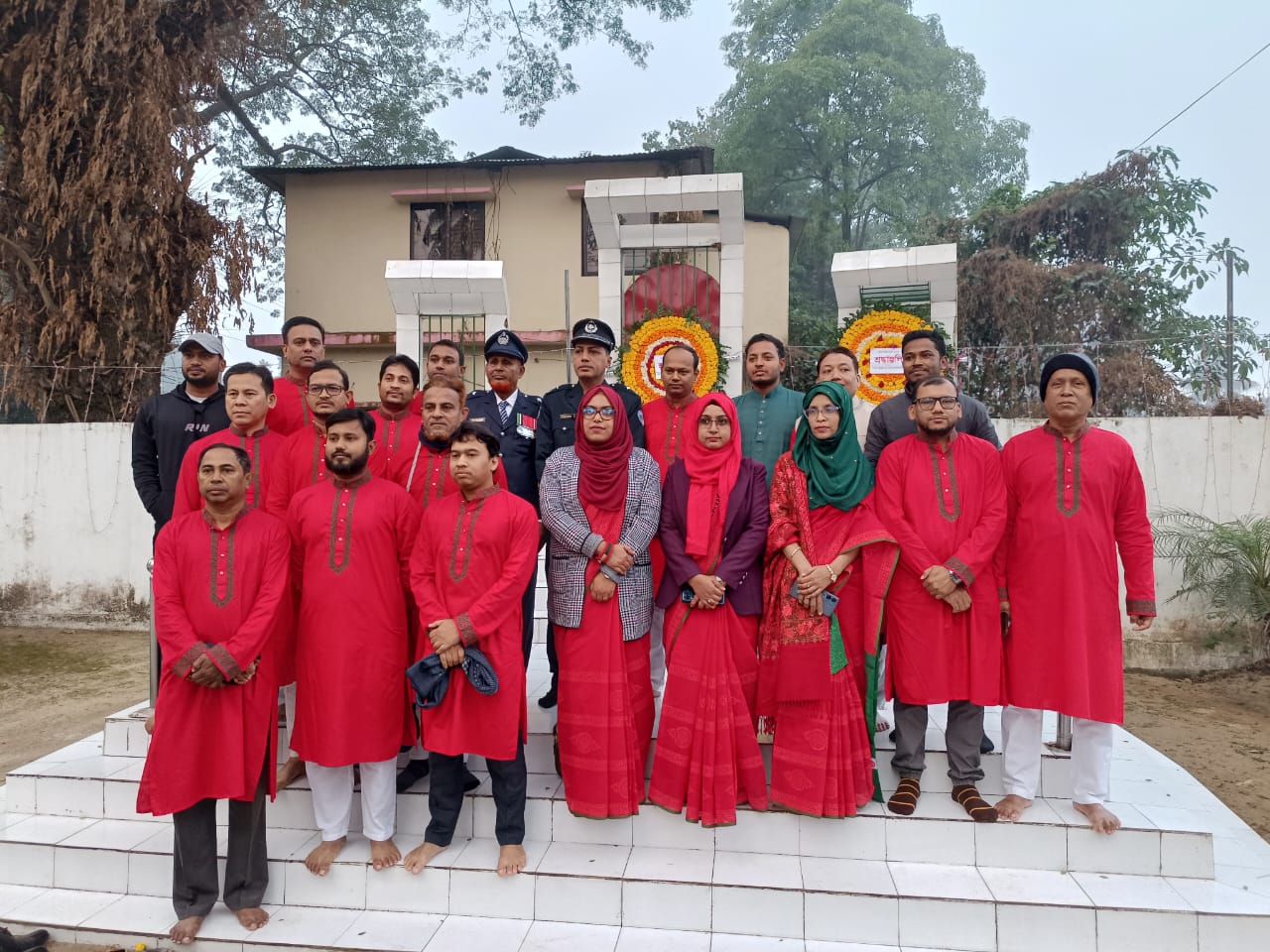 ব্যানার ৩