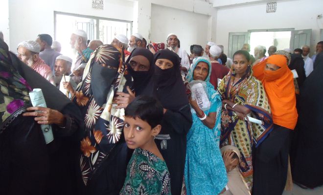 তজুমদ্দিন উপজেলার ৫ (পাঁচ) ইউনিয়নের ভিজিডি কার্ডধারী দুস্থঃ মহিলাদের মাঝে ভিজিডি চাউল বিতরণ