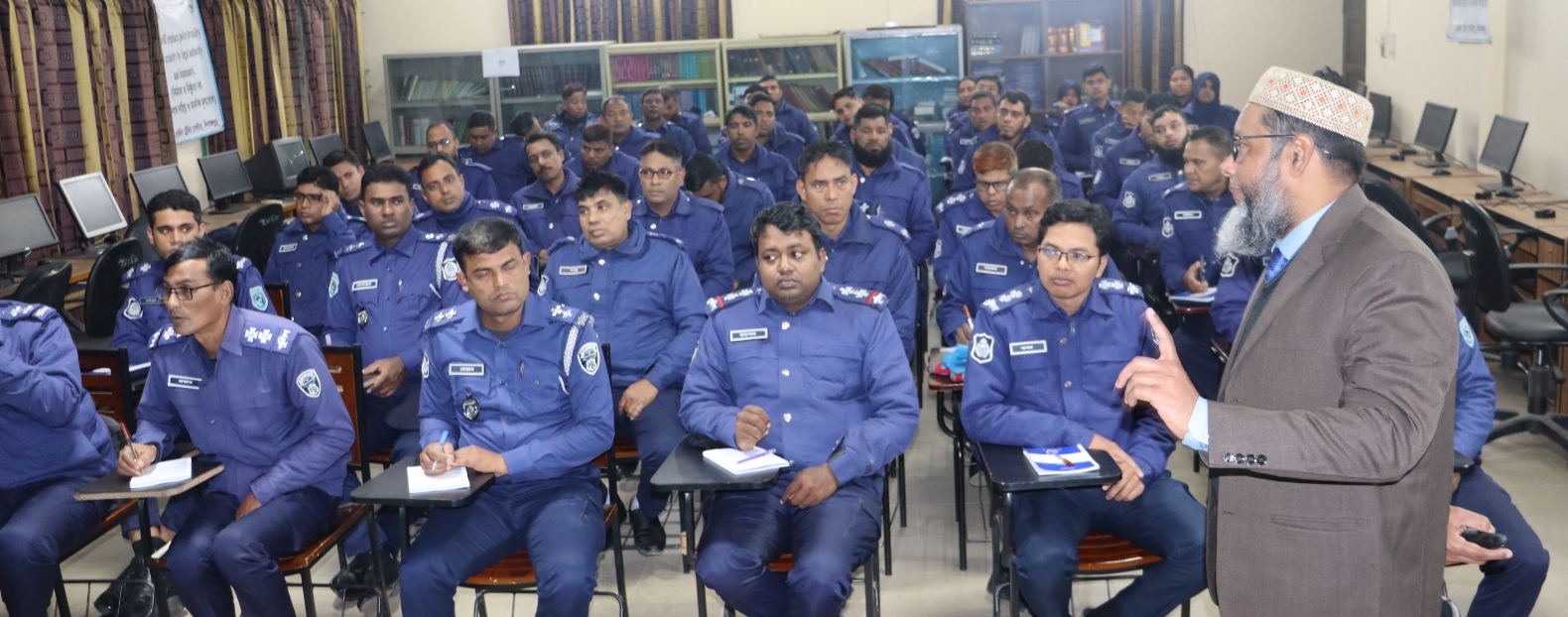 পুলিশ ট্রেনিং