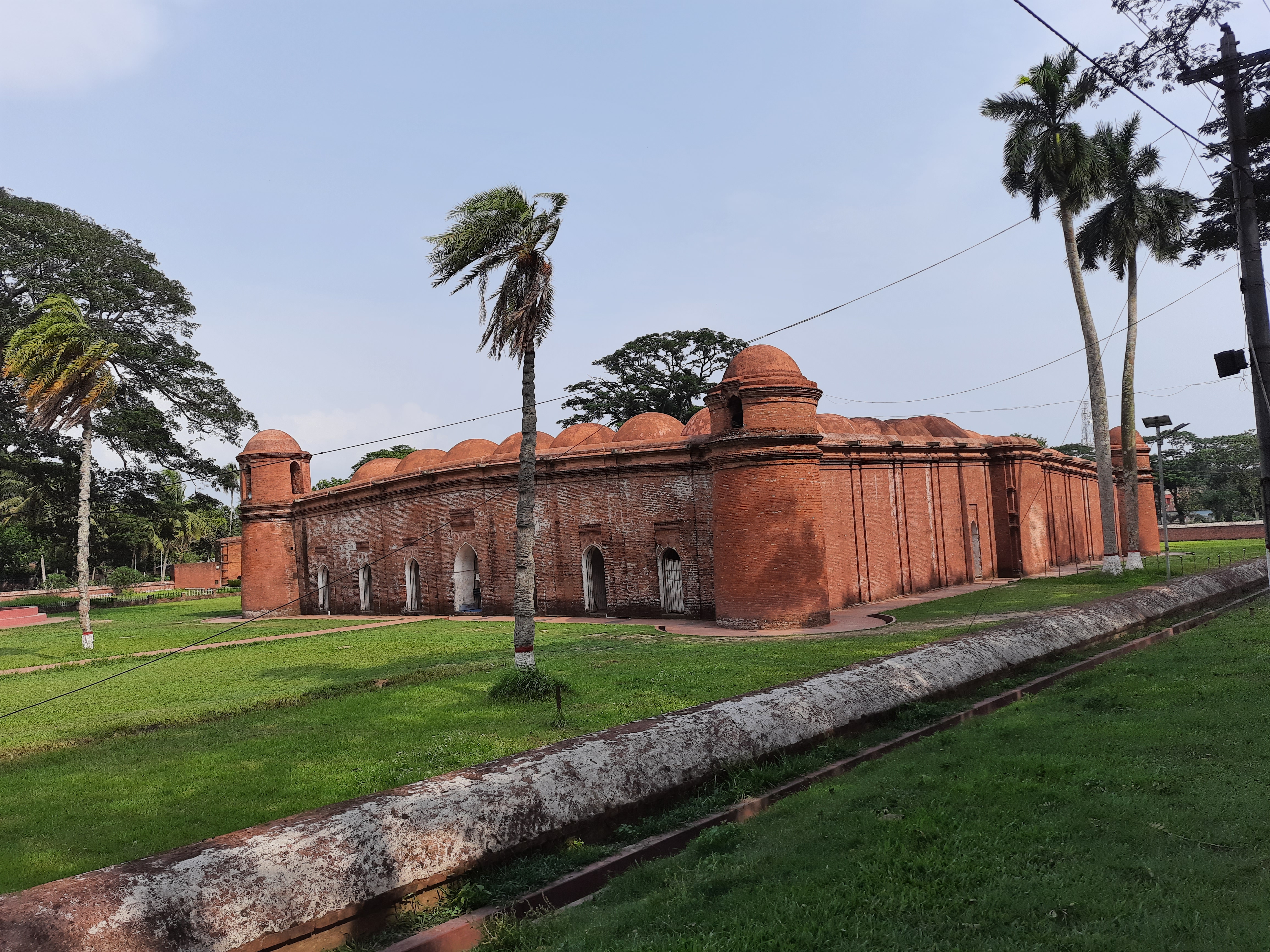 ষাট গম্বুজ মসজিদ