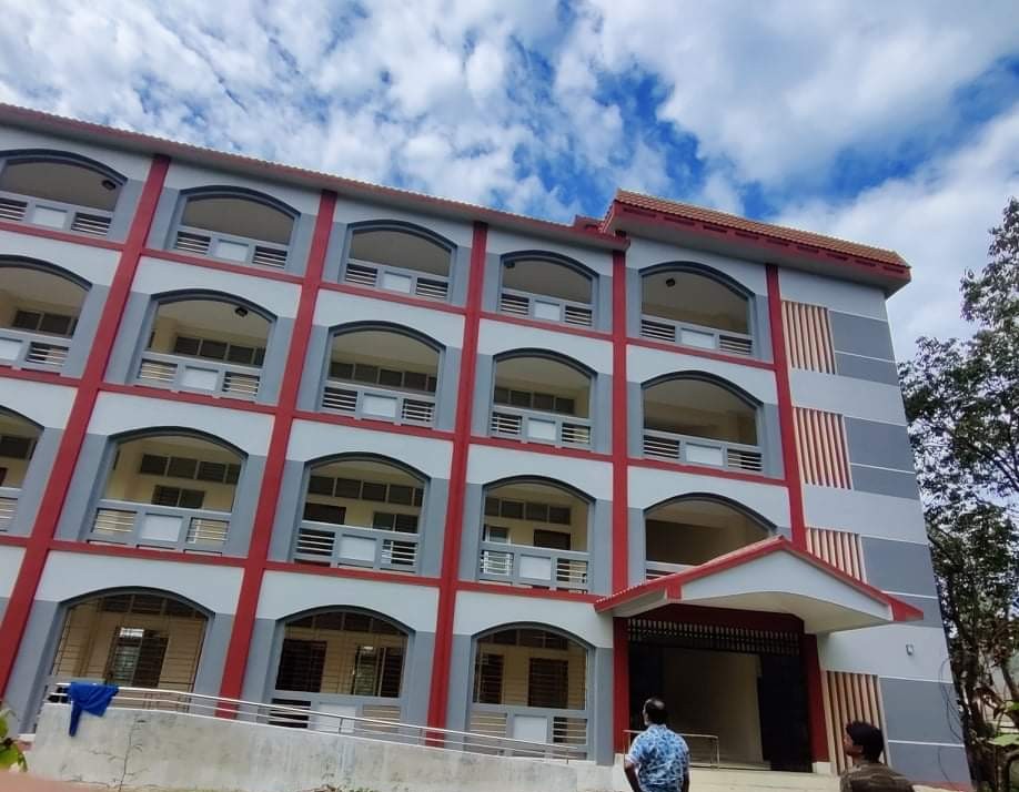 ৩০০০ স্কুল