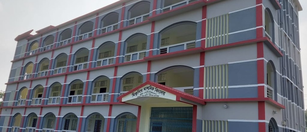 মিকুশিস মাধ্যমিক বিদ্যালয়