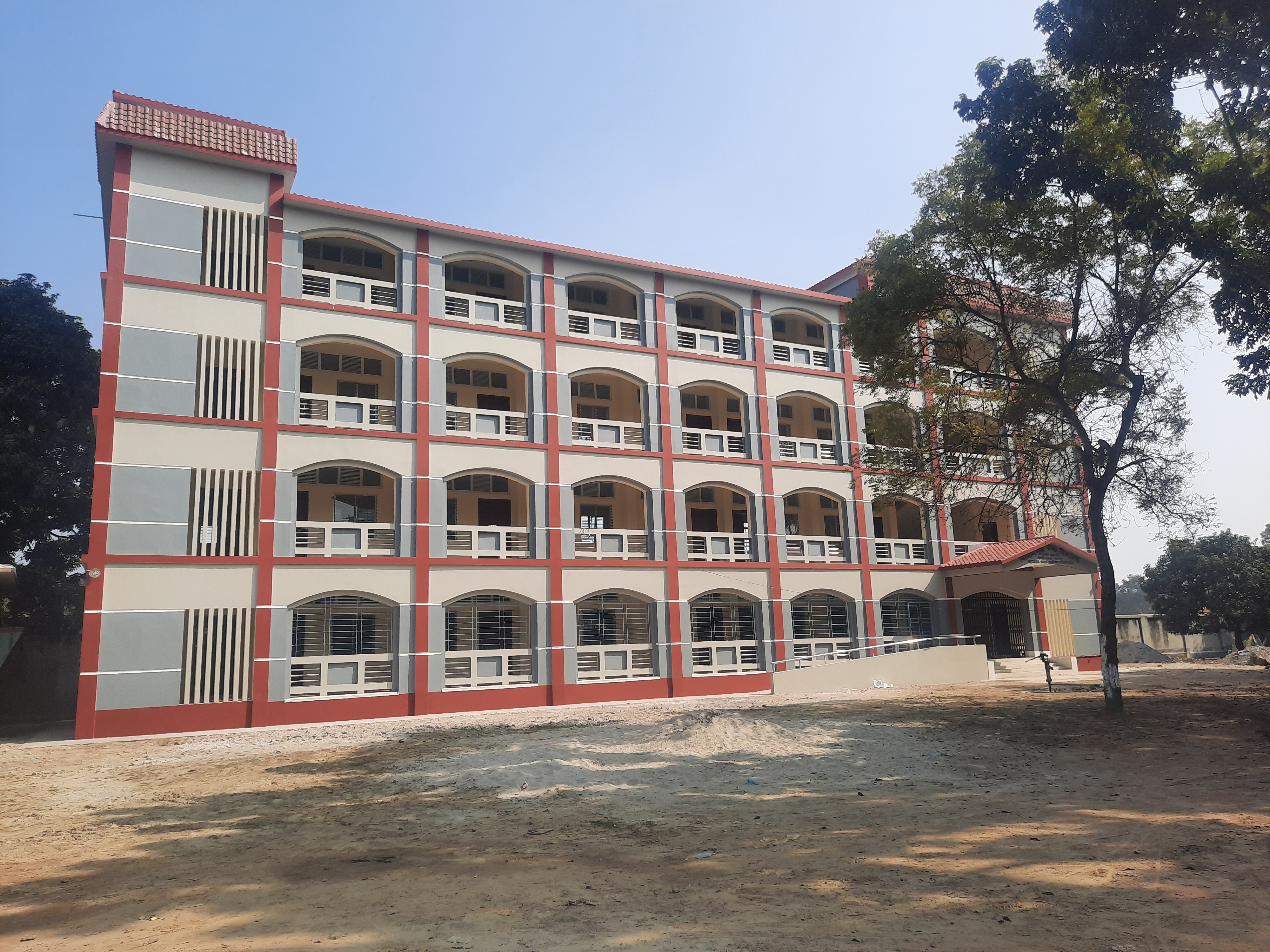 চলমান কাজের ছবি