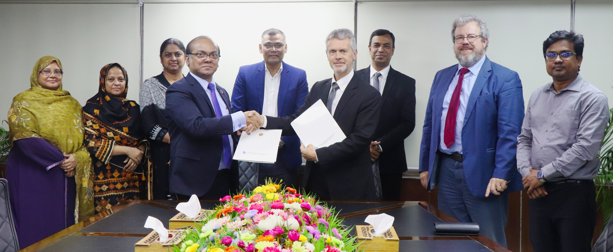 Report Signing Ceremony between EPB and the EU Mission Delegation.