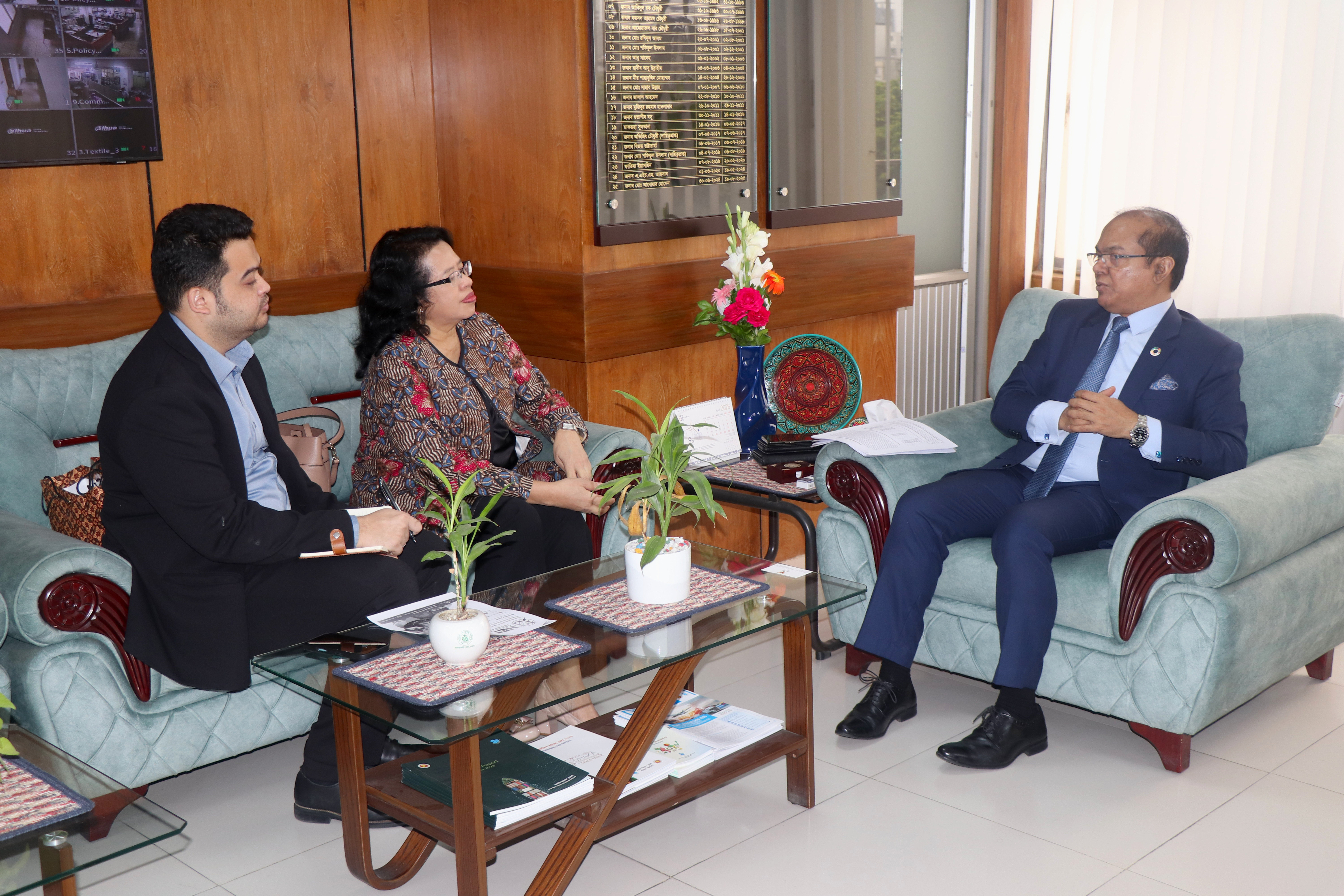 Meeting with the H.E Ms Listyowati, Ambassador of the Republic Indonesia to Bangladesh