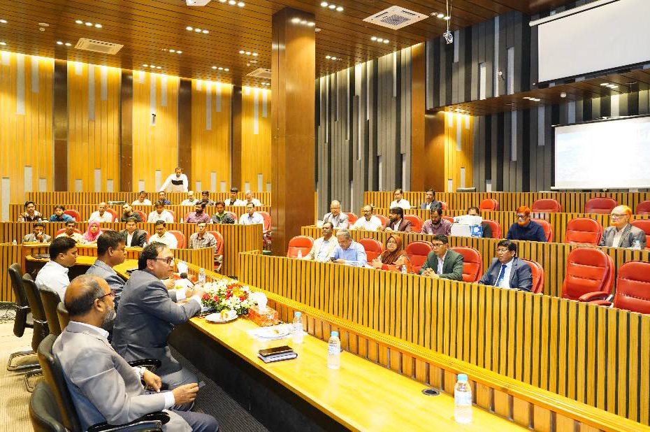 মাননীয় প্রশাসক‘র সাথে কর্মকর্তাগণের মতবিনিময়