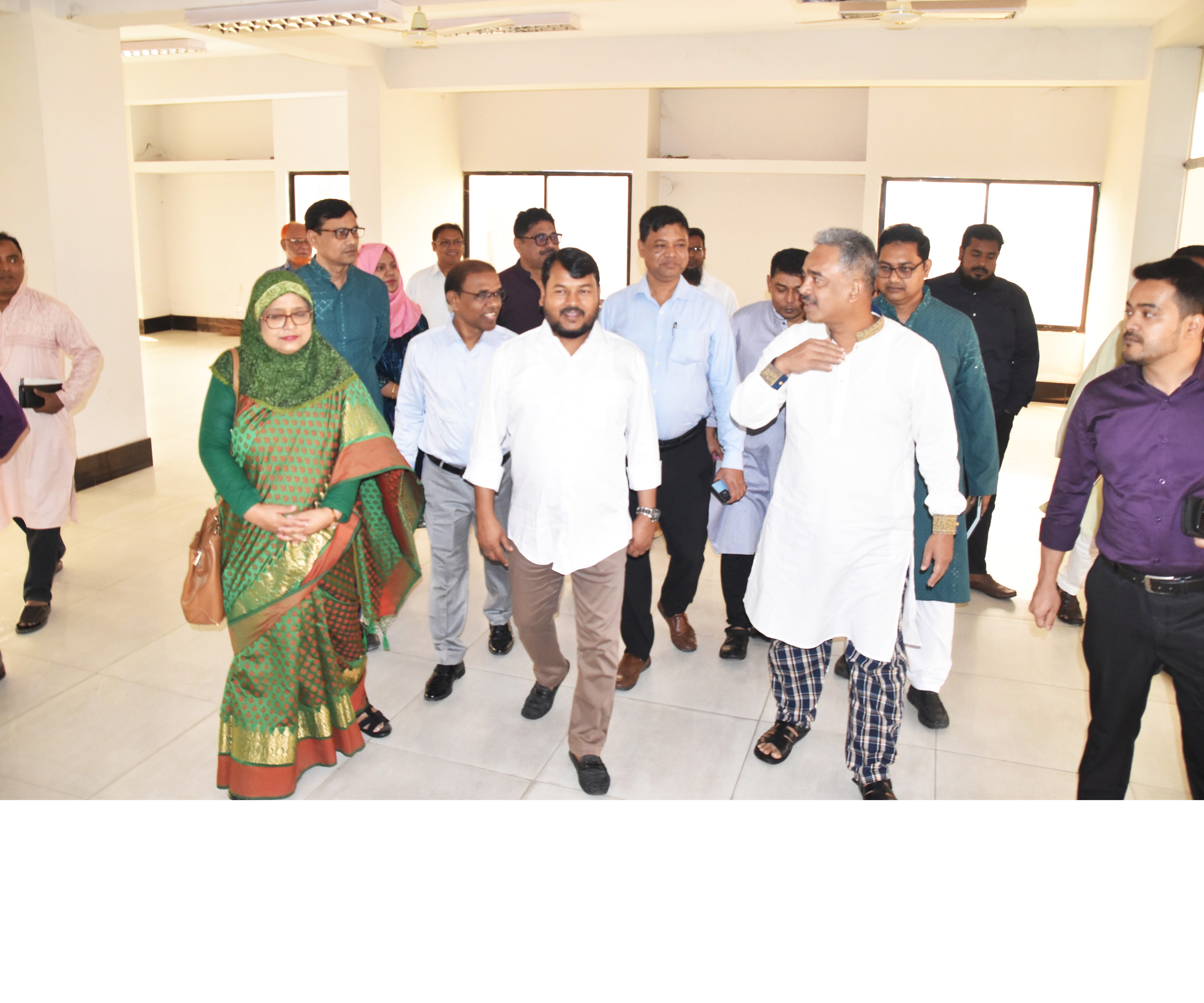কর্মকর্তা-কর্মচারীদের সাথে সৌজন্য সাক্ষাতে মাননীয় প্রশাসক