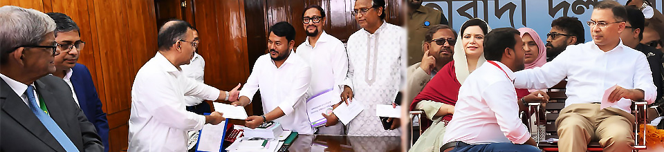 প্রধানমন্ত্রীর সাথে মাননীয় প্রশাসক...
