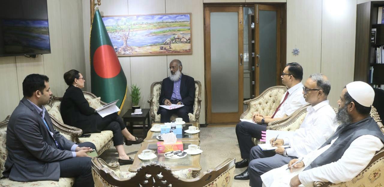Dr. Laura Tomm Bonde, Chief of Mission of IOM Bangladesh, paid a courtesy call on ERD Secretary Md. Shahriar Kader Siddiky.