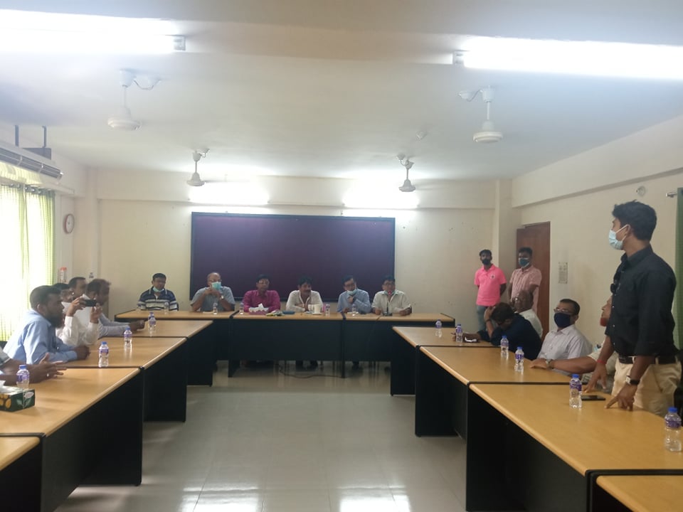 কলারোয়া পৌরসভার সন্মানিত মেয়র, কাউন্সিলর এবং কর্মকর্তাগনের ফরিদপুর পৌর এলাকায় প্রাকটিক্যাল এ্যাকশন এর কার্যক্রম পরিদর্শন