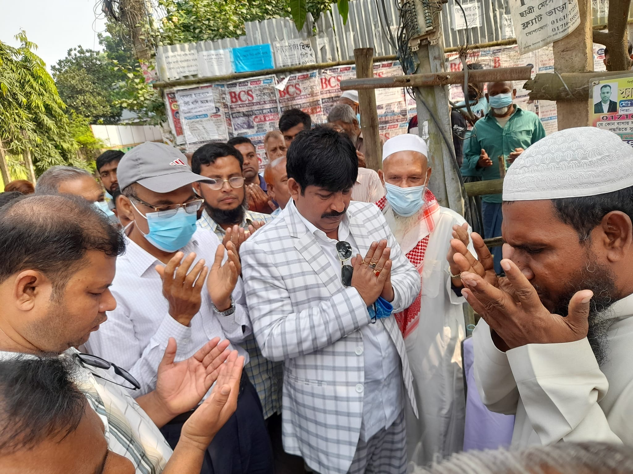 বীর মুক্তিযোদ্ধা শহীদ কাজী সালাউদ্দিন সড়ক আর সি সি দাড়া উন্নয়ন শুভ উদ্বোধন