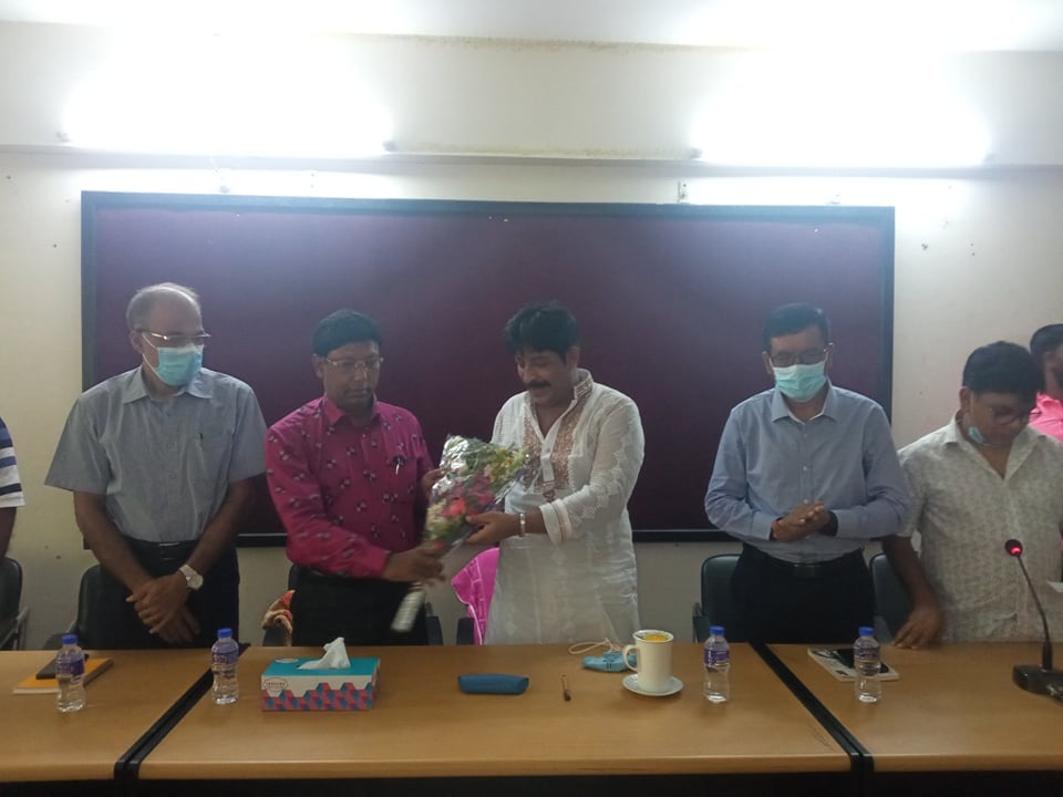 কলারোয়া পৌরসভার সন্মানিত মেয়র, কাউন্সিলর এবং কর্মকর্তাগনের ফরিদপুর পৌর এলাকায় প্রাকটিক্যাল এ্যাকশন এর কার্যক্রম পরিদর্শন