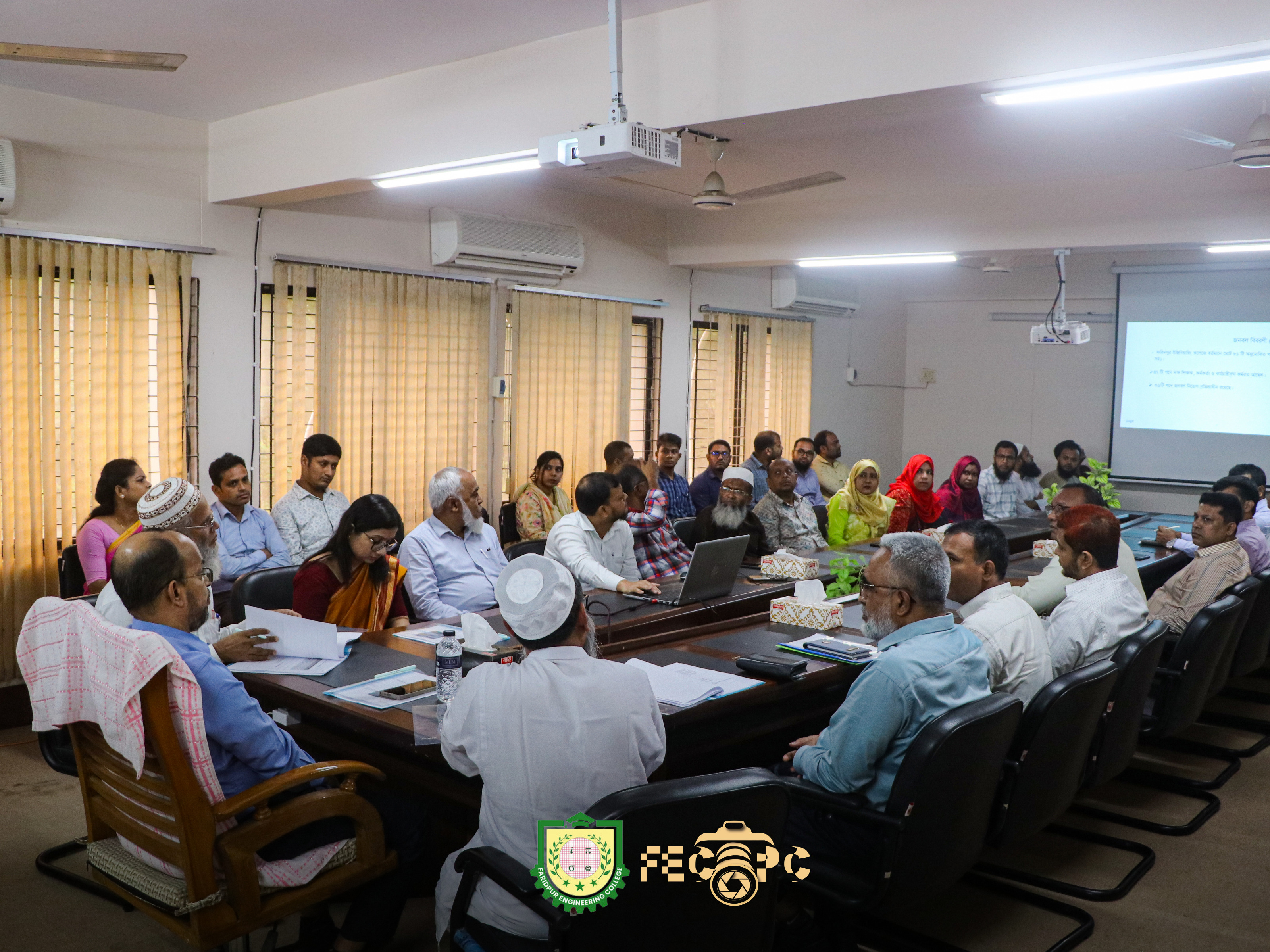 সচিব মহোদয় এঁর সাথে মতবিনিময় সভা