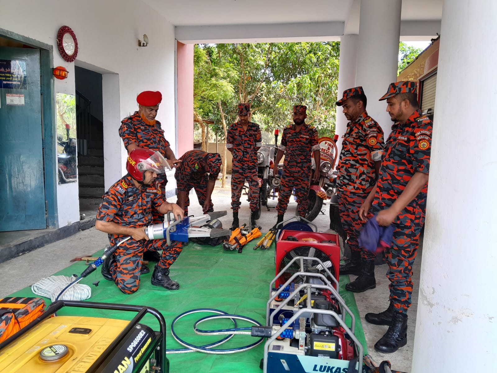 ব্যবহারিক ক্লাস