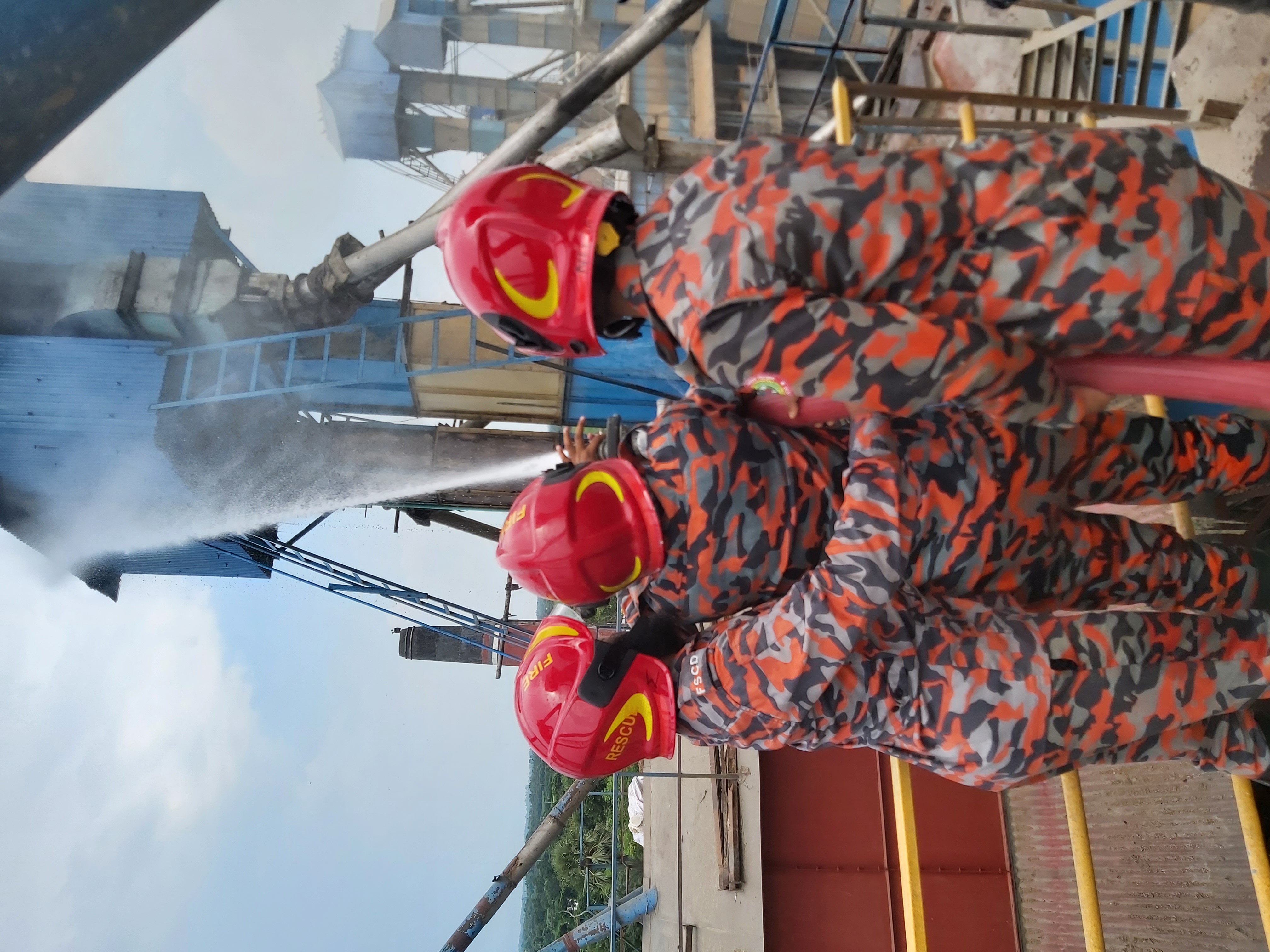 গোমস্তাপুর ফায়ার স্টেশন