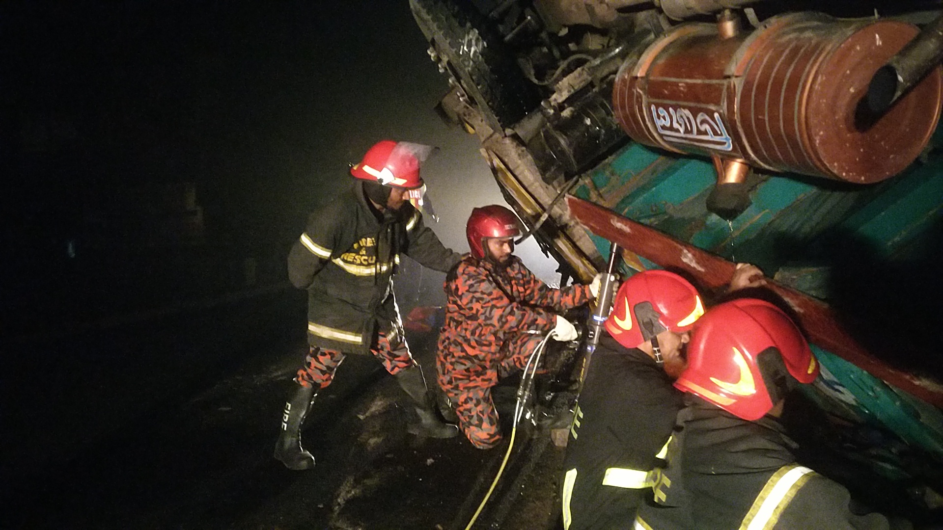 সড়ক দূর্ঘটনায় উদ্ধার