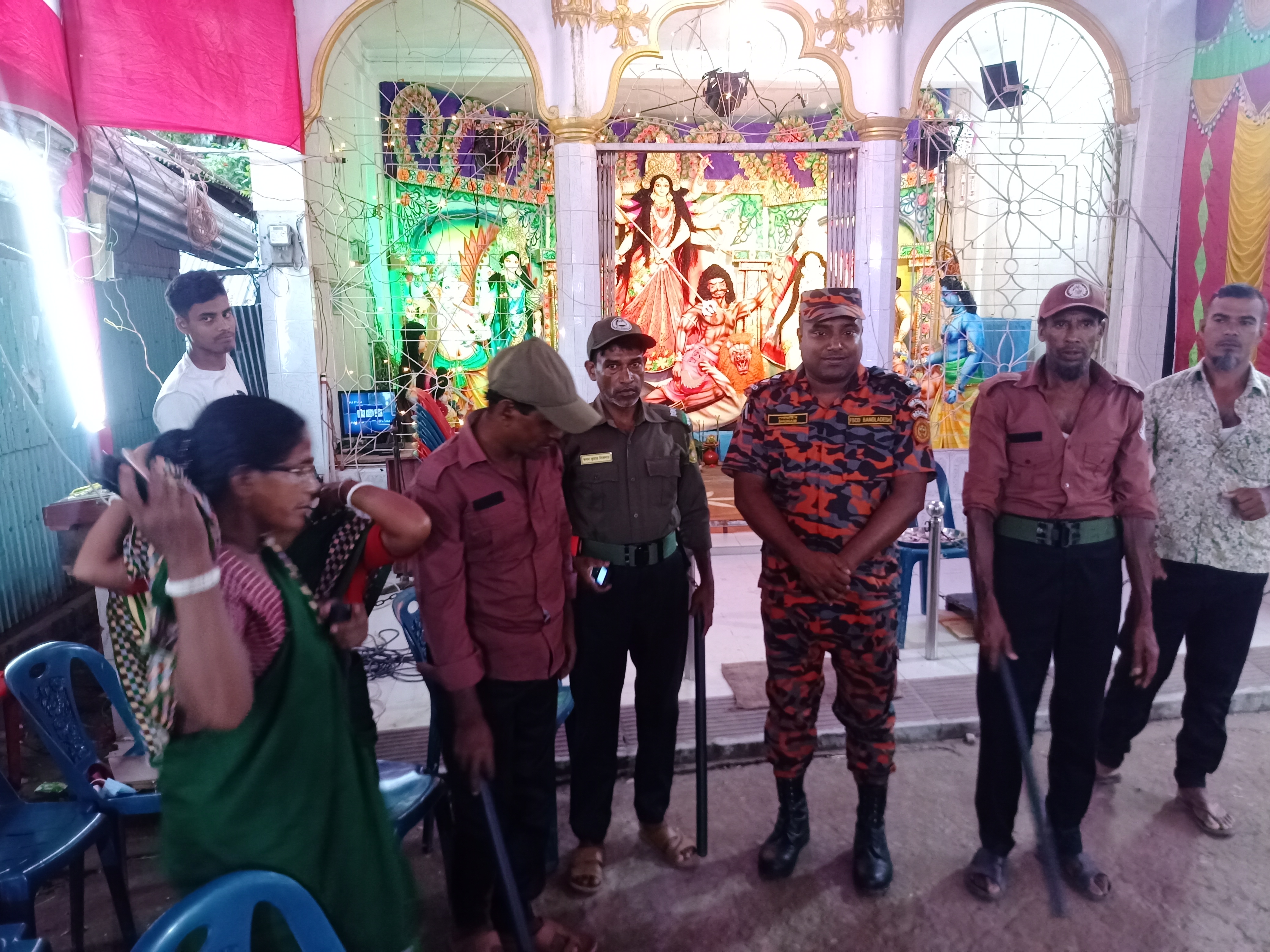 পূজা মণ্ডপ পরিদর্শন