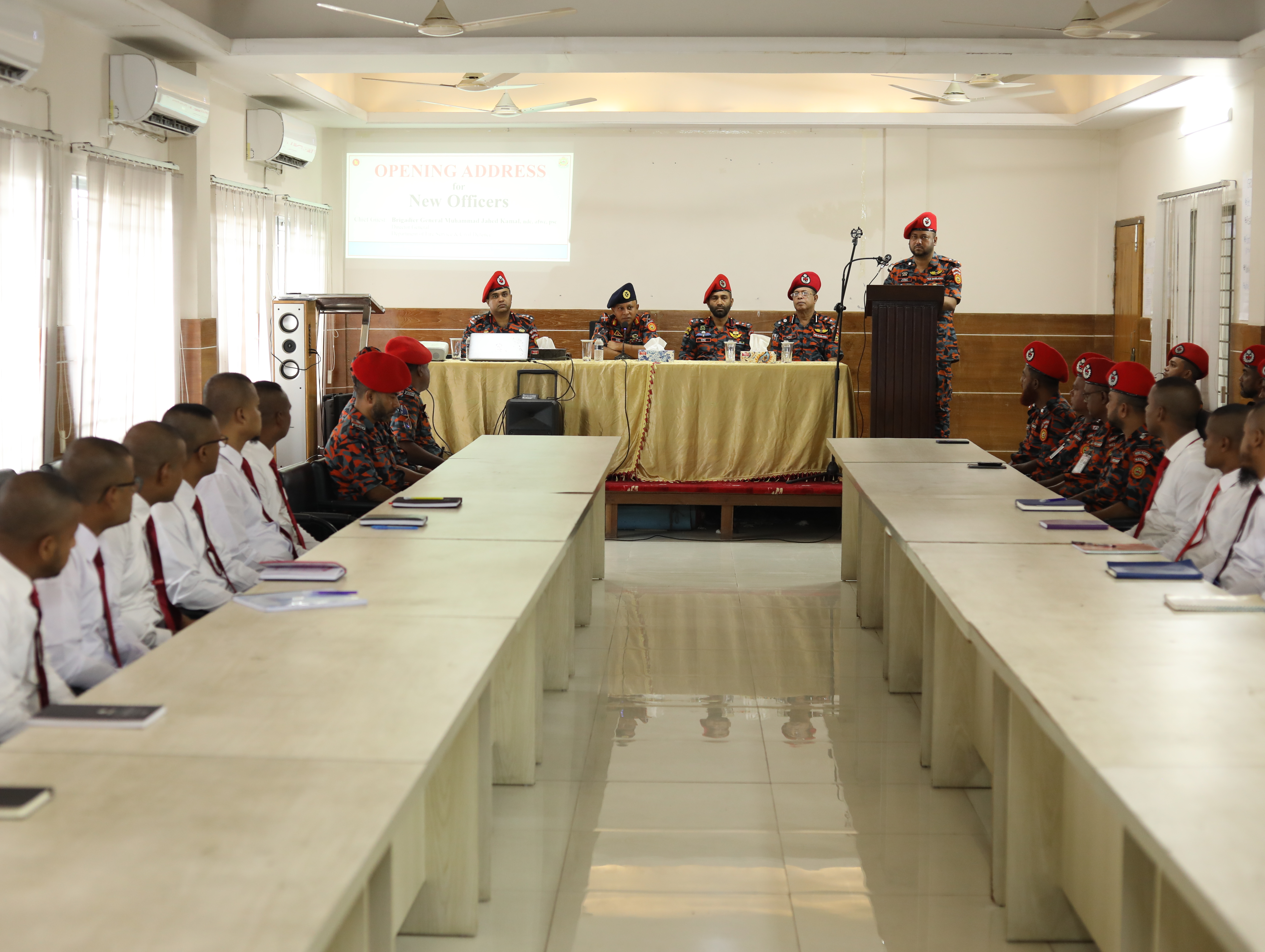 অফিসার্স ফাউন্ডেশন কোর্স ৪২ ব্যাচের উদ্বোধনী অনুষ্ঠান এর স্থিরচিত্র।
