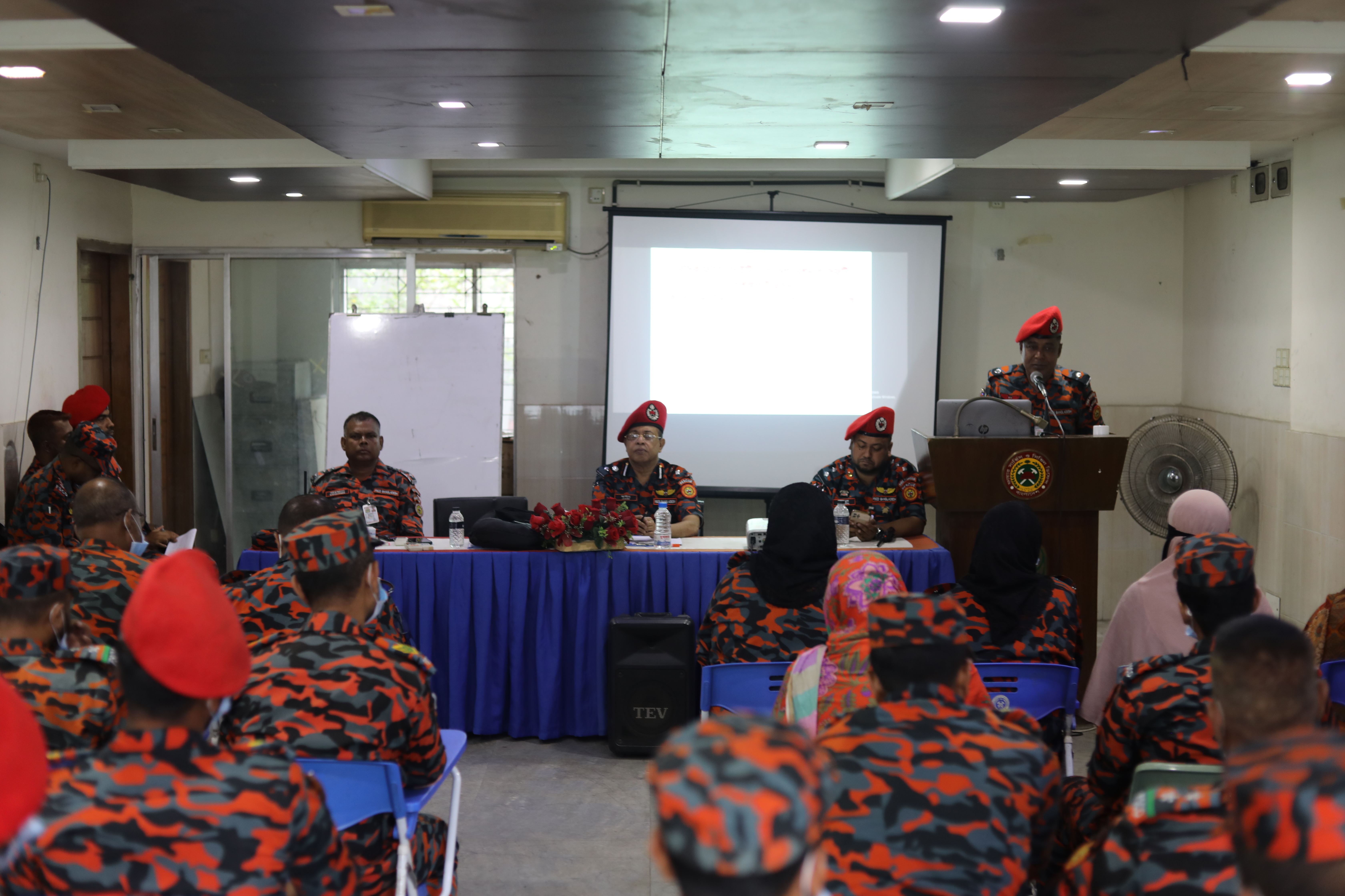 বেসিক ফায়ারফাইটিং এন্ড অপারেশনাল সেফটি” কোর্সের উদ্বোধনী অনুষ্ঠান এর স্থিরচিত্র