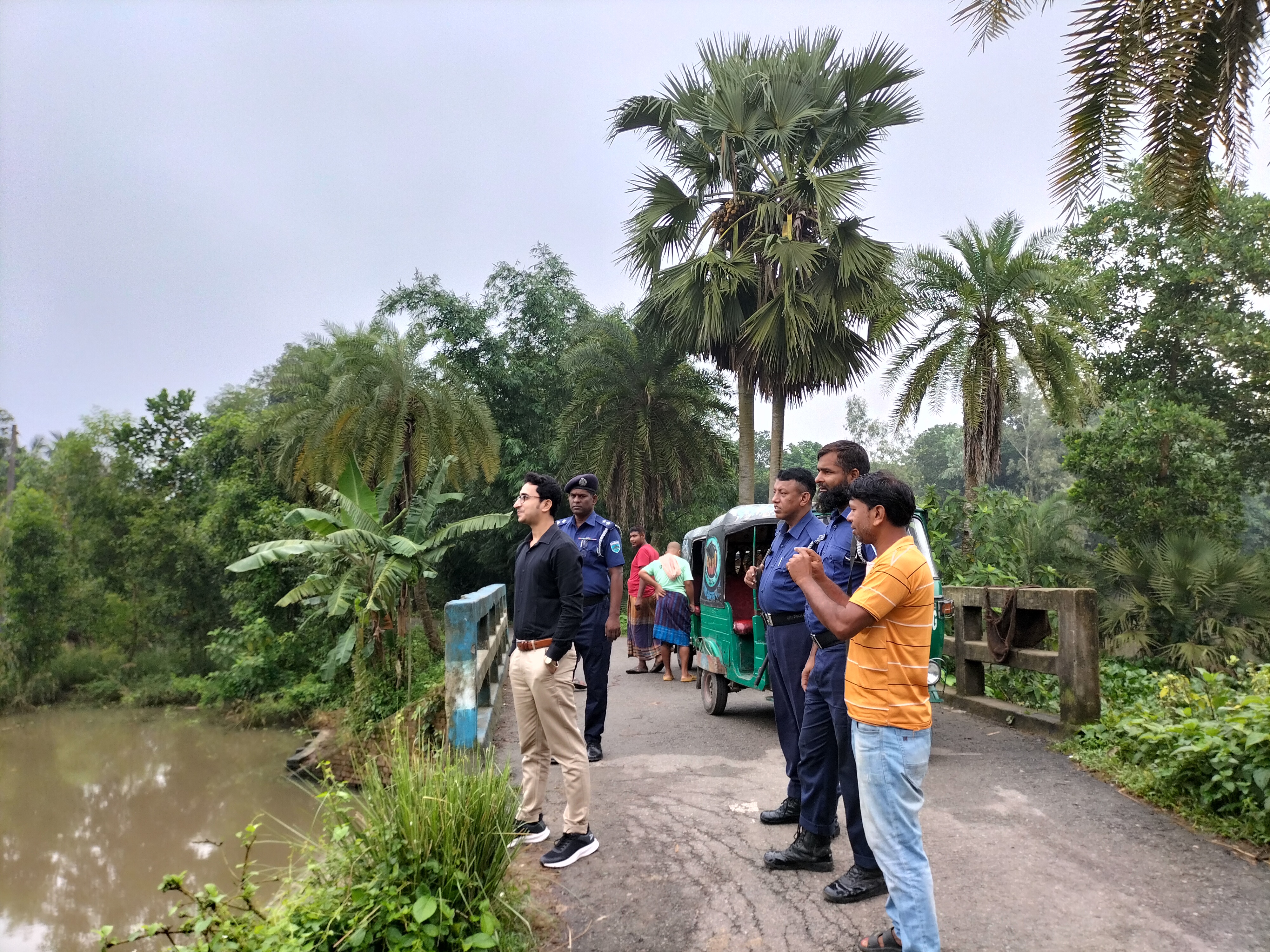 মৎস্য আইন বাস্তবায়ন