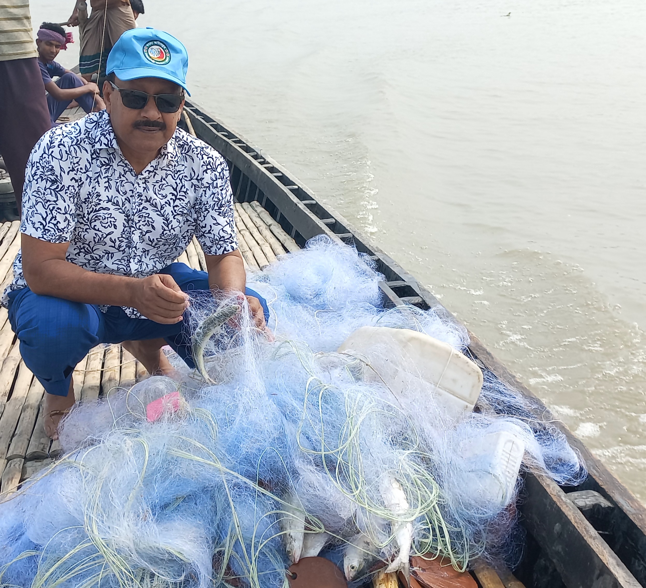 ইলিশে প্রধান প্রজনন মৌসুমে মৎস্য আইন বাস্তবায়ন