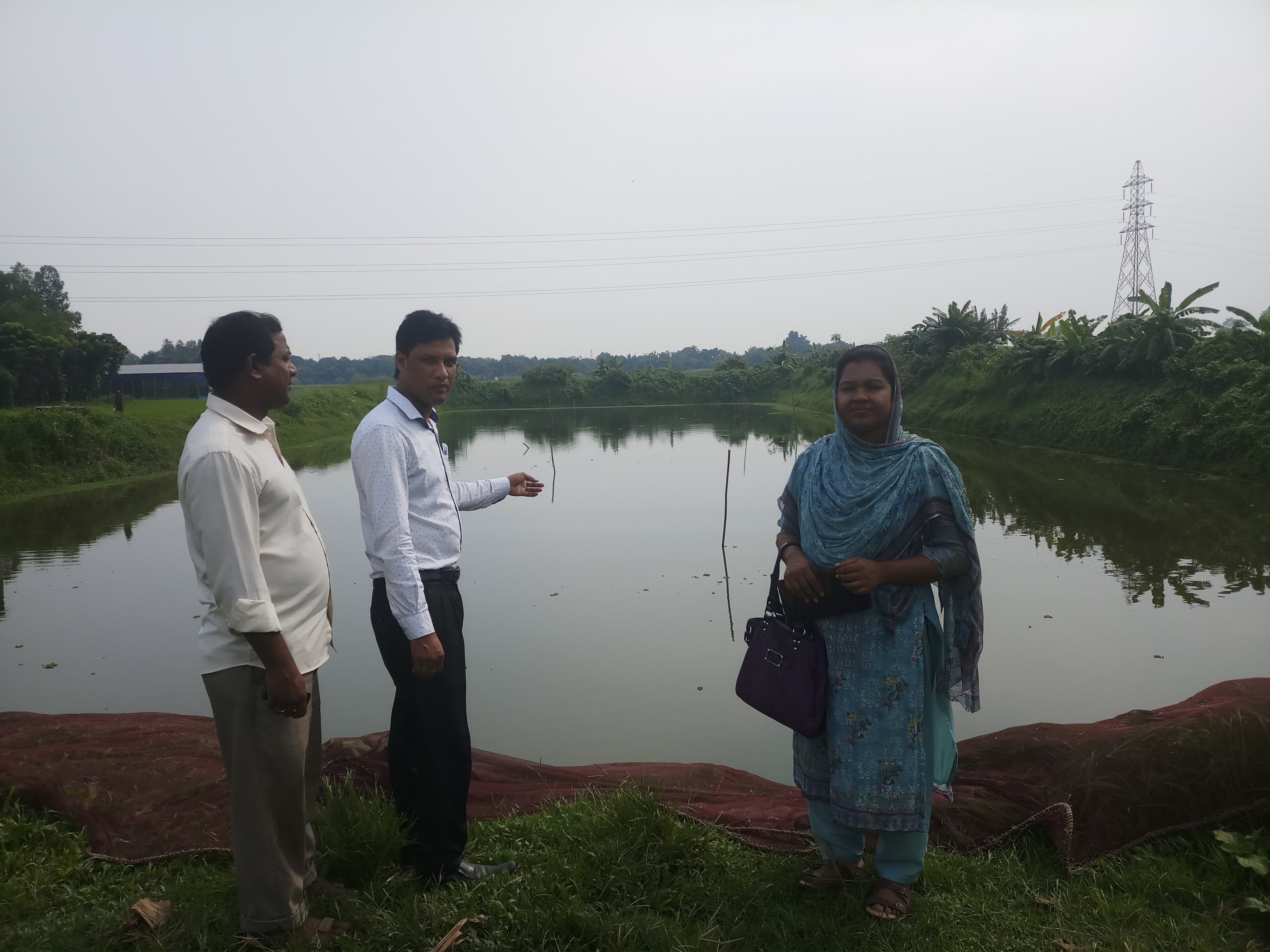 পুকুর পরিদর্শন