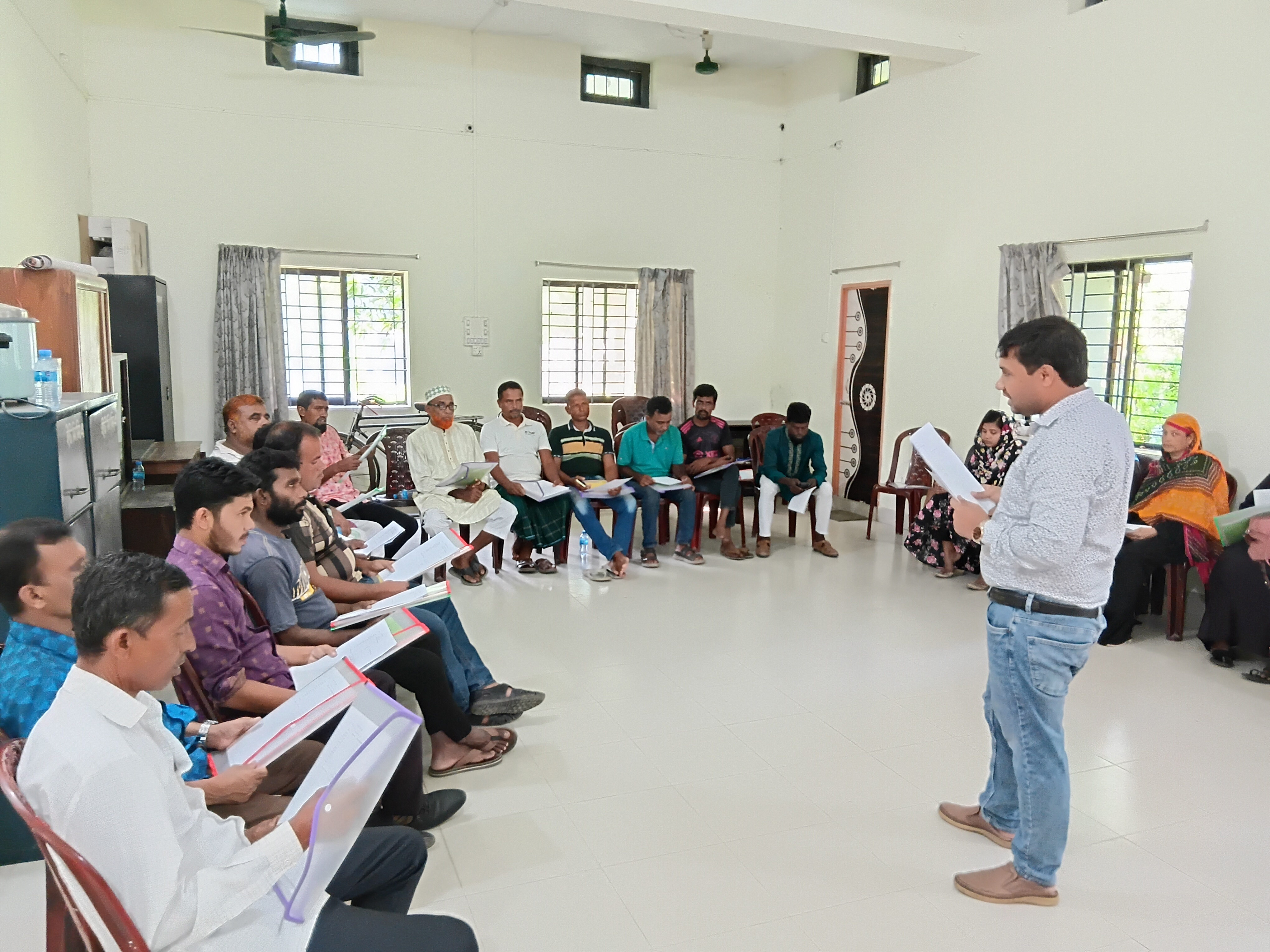 চাষীদের প্রশিক্ষণ প্রদান