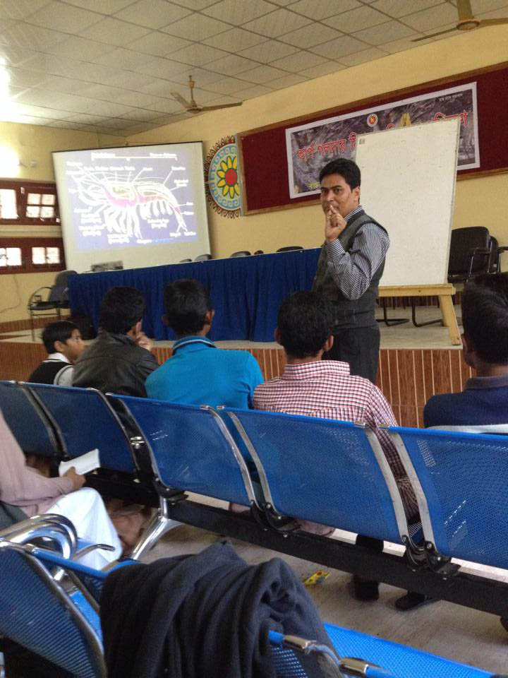 গলদা চিংড়ি চাষের উপর প্রশিক্ষণ প্রদান।