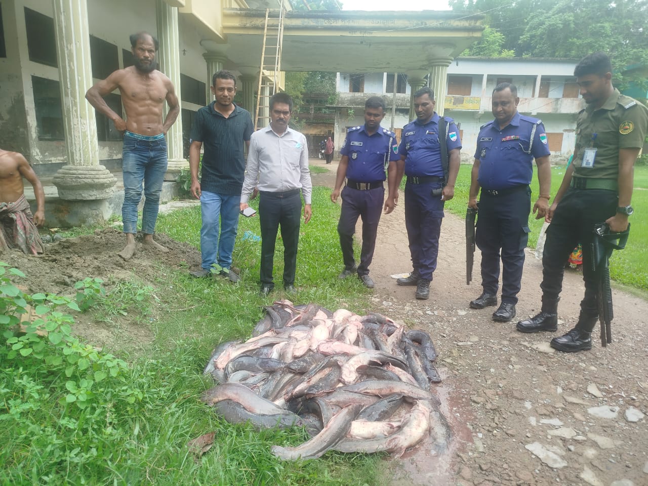 সিনিয়র উপজেলা মৎস্য অফিসারের কার্যালয়, কচুয়া, বাগেরহাট।