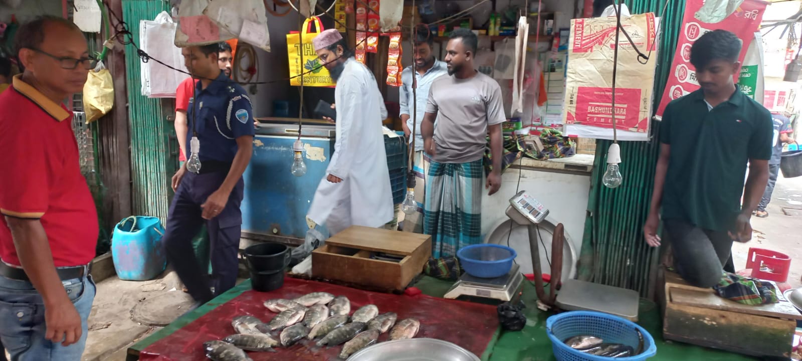 মা ইলিশ সংরক্ষণে অভিযান ২৩/১০/২০২৪ তারিখে কাপ্তাই নতুন বাজার