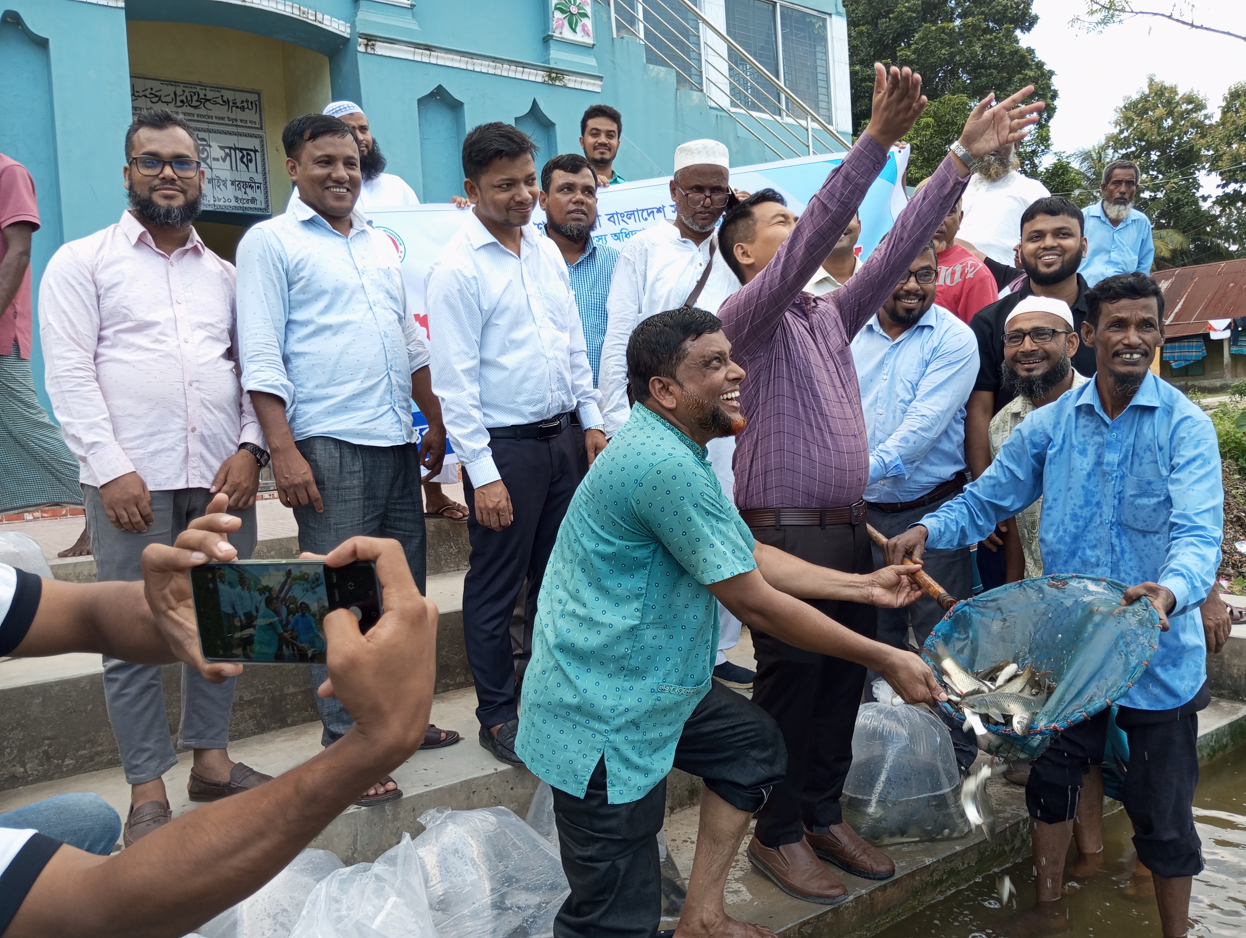 পোনা অবমুক্তকরণ