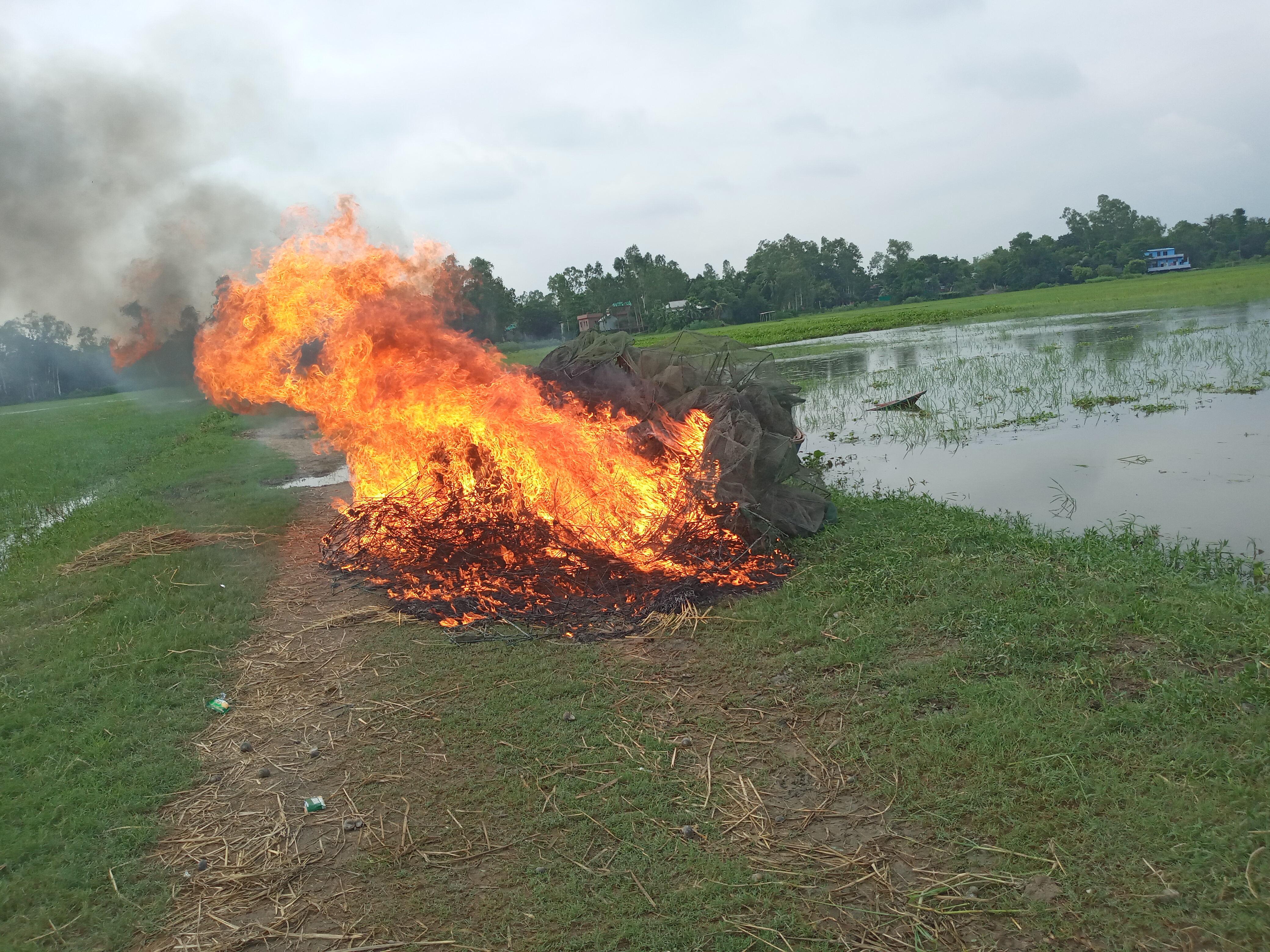 মোবাইল কোর্ট