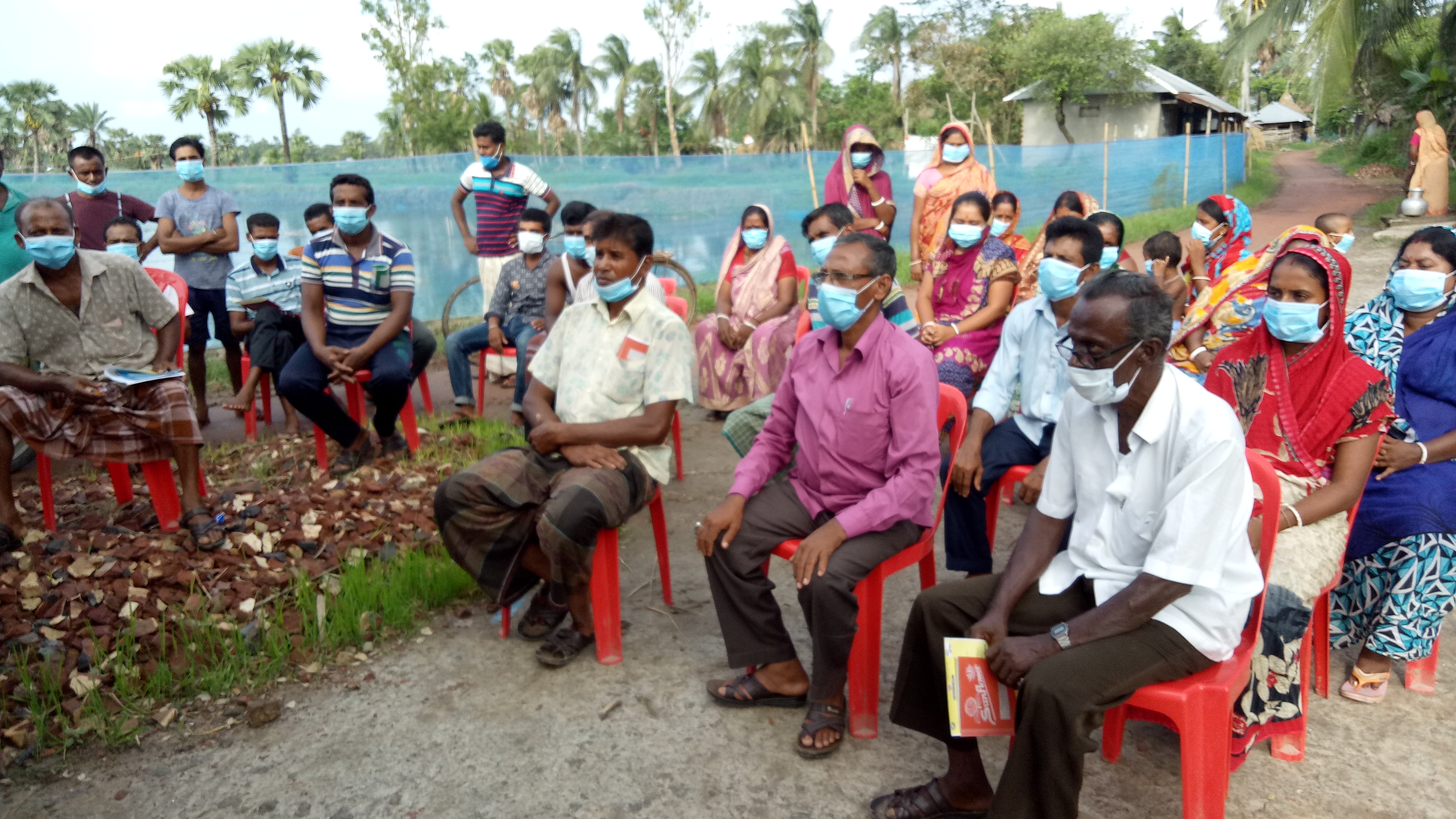 গাওলা ইউনিয়নের মাটিয়ারগাতি গ্রামে মুজিব বর্ষ উপলক্ষ্যে মাটি ও পানি পরীক্ষার ক্যাম্প