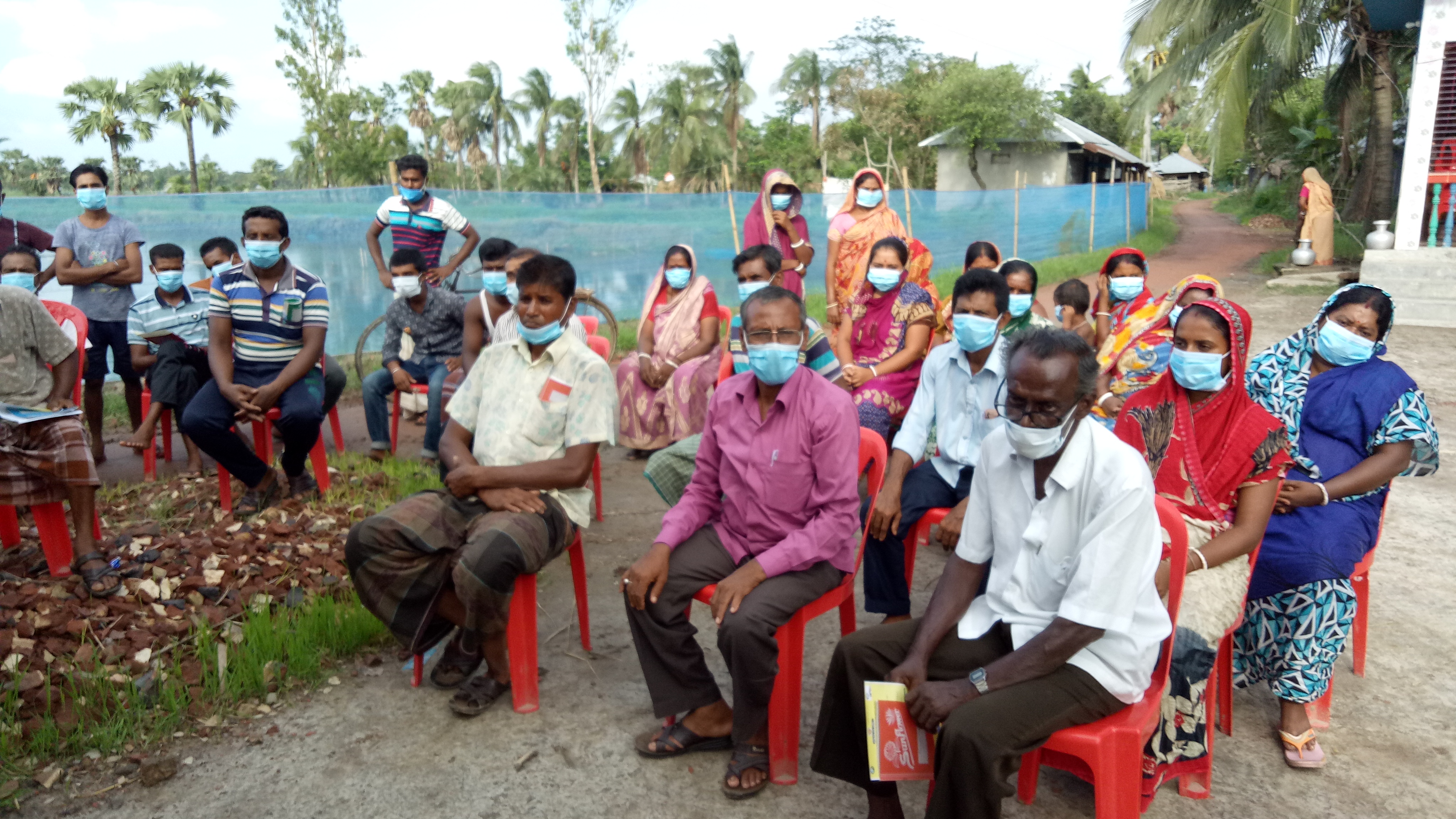 গাওলা ইউনিয়নের মাটিয়ারগাতি গ্রামে মুজিব বর্ষ উপলক্ষ্যে মাটি ও পানি পরীক্ষার ক্যাম্প