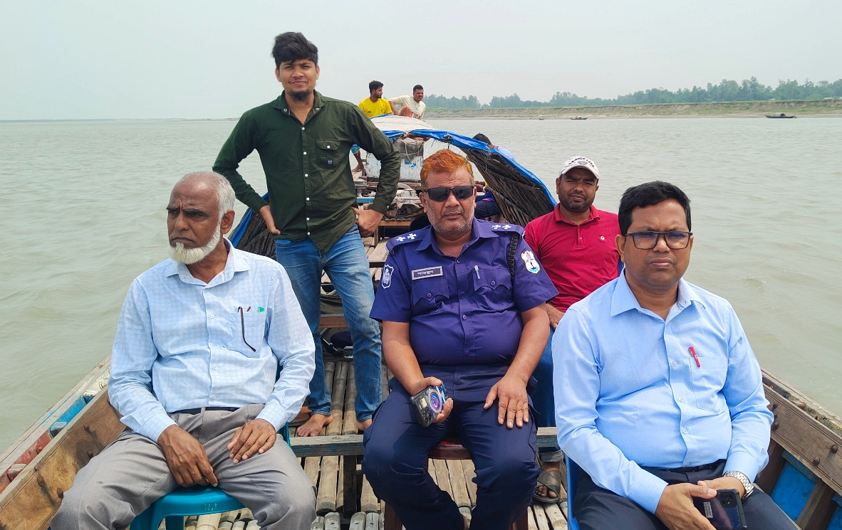 মৎস্য সংরক্ষণ আইন বাস্তবায়নে উপস্থিত সম্মানিত জেলা মৎস্য কর্মকর্তা, টাঙ্গাইল