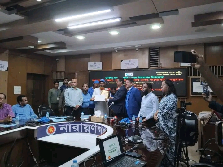 মৎস্য সপ্তাহ ২০২৫ উপলক্ষে শ্রেষ্ঠ মৎস্য চাষীদের পুরস্কার বিতরণ