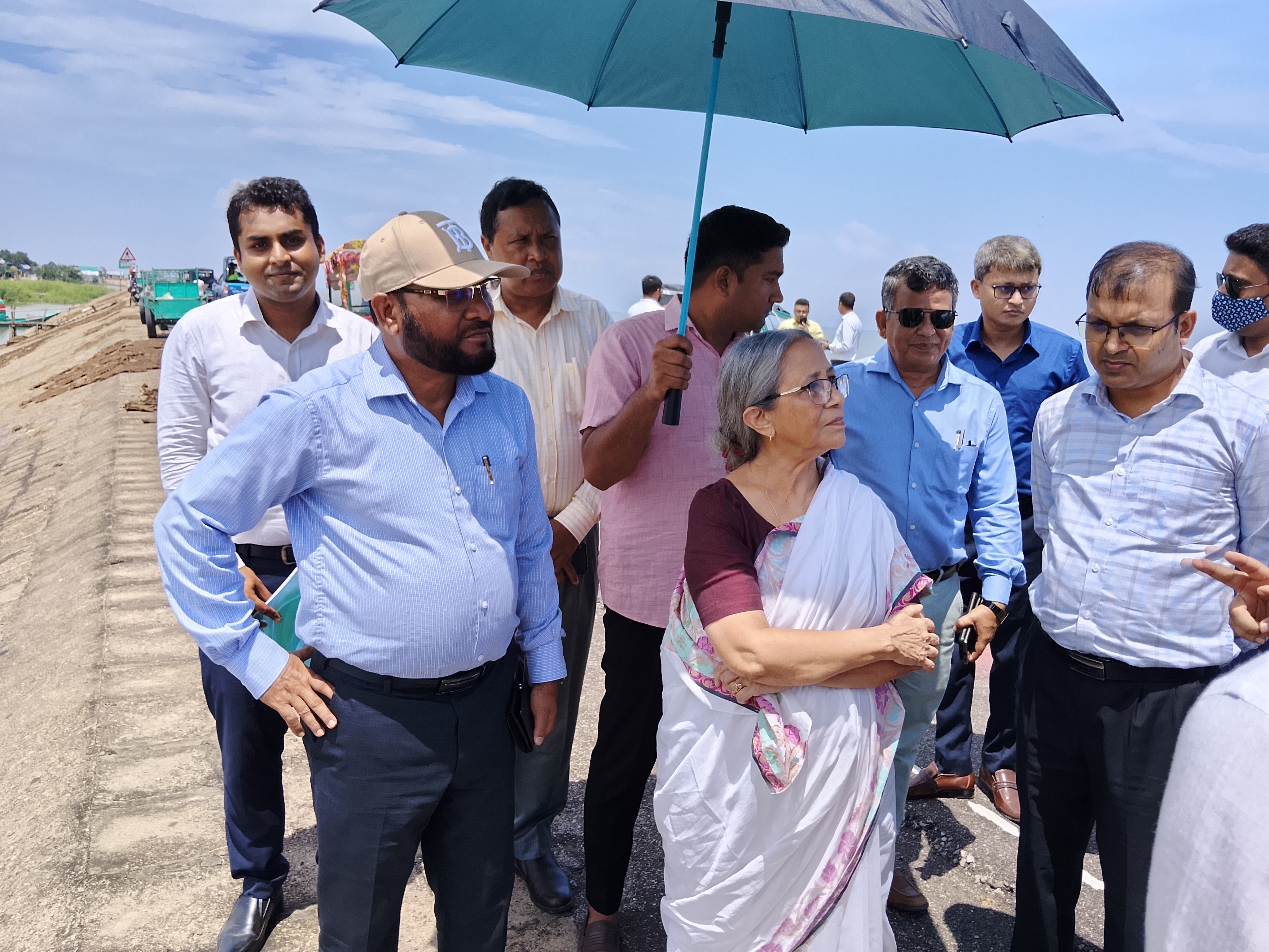 মৎস্য ও প্রাণিসম্পদ মন্ত্রণালয়ের মাননীয় উপদেষ্টা মহোদয়ের হাওর পরিদর্শন