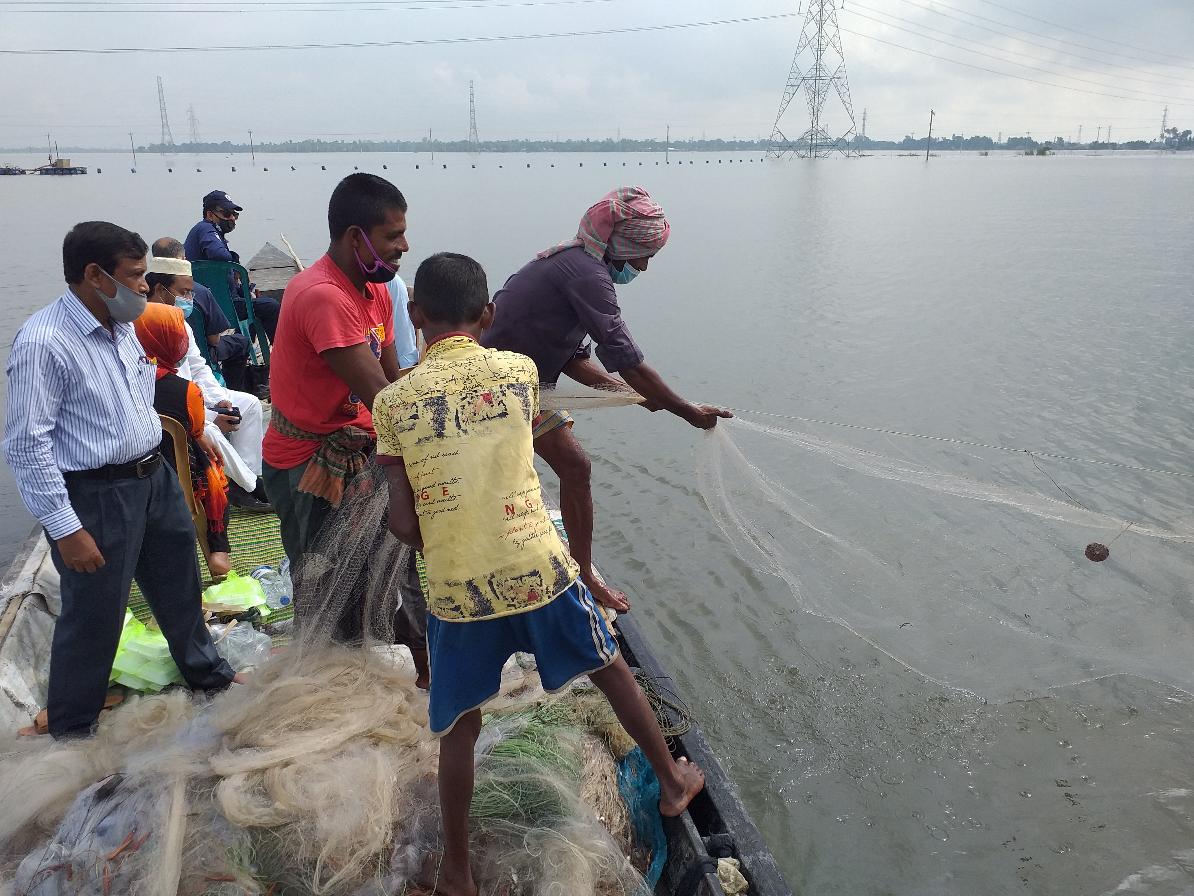 মৎস্য আইন বাস্তবায়ন