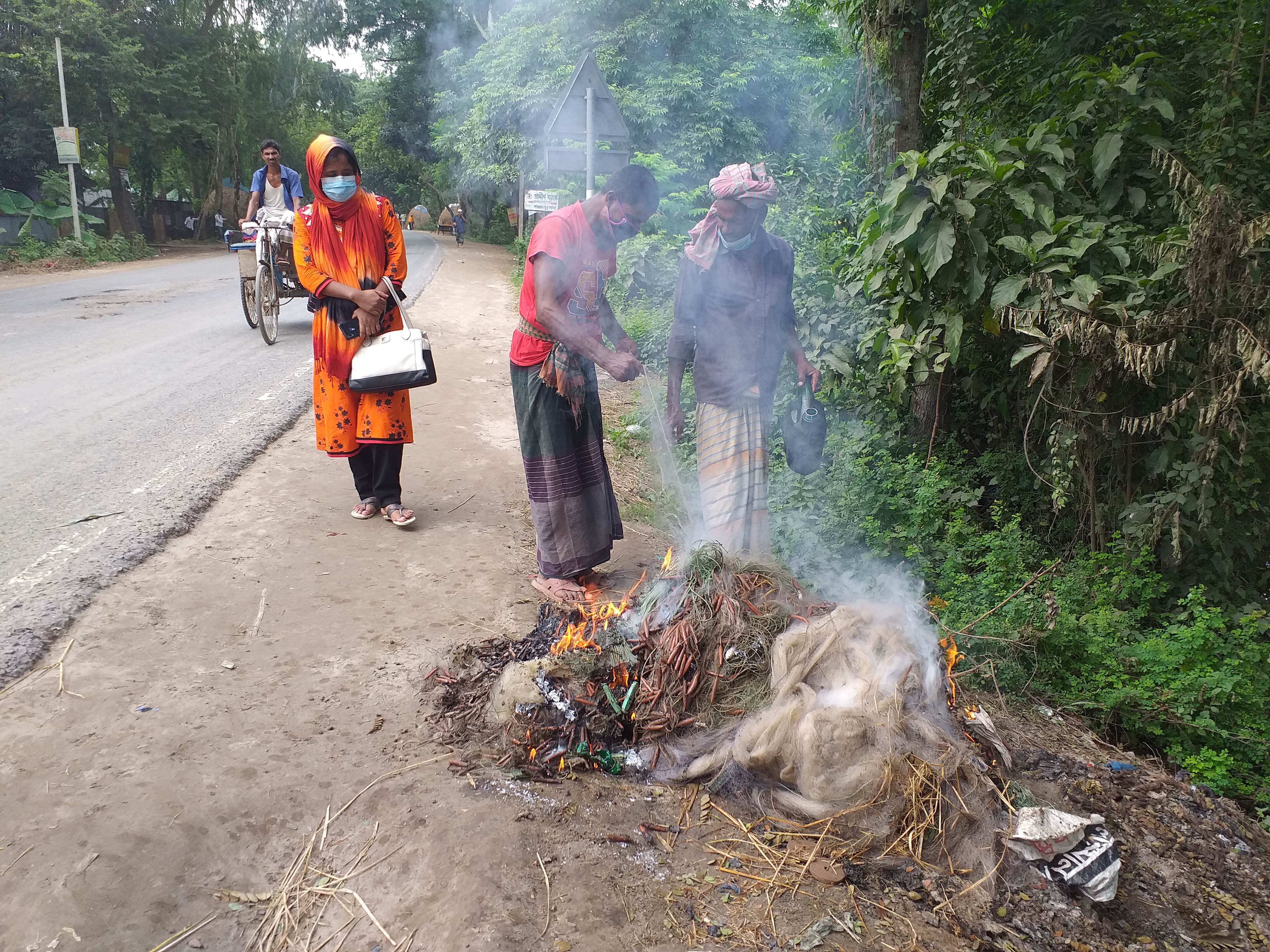 মৎস্য আইন বাস্তবায়ন