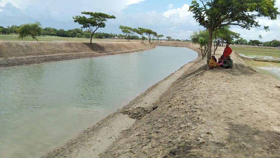 জলাশয় সংস্কারের মাধ্যমে মৎস্য উৎপাদন বৃদ্ধি প্রকল্পের আওতায় খননকৃত অড়পাংগাশিয়া খাল। খাল